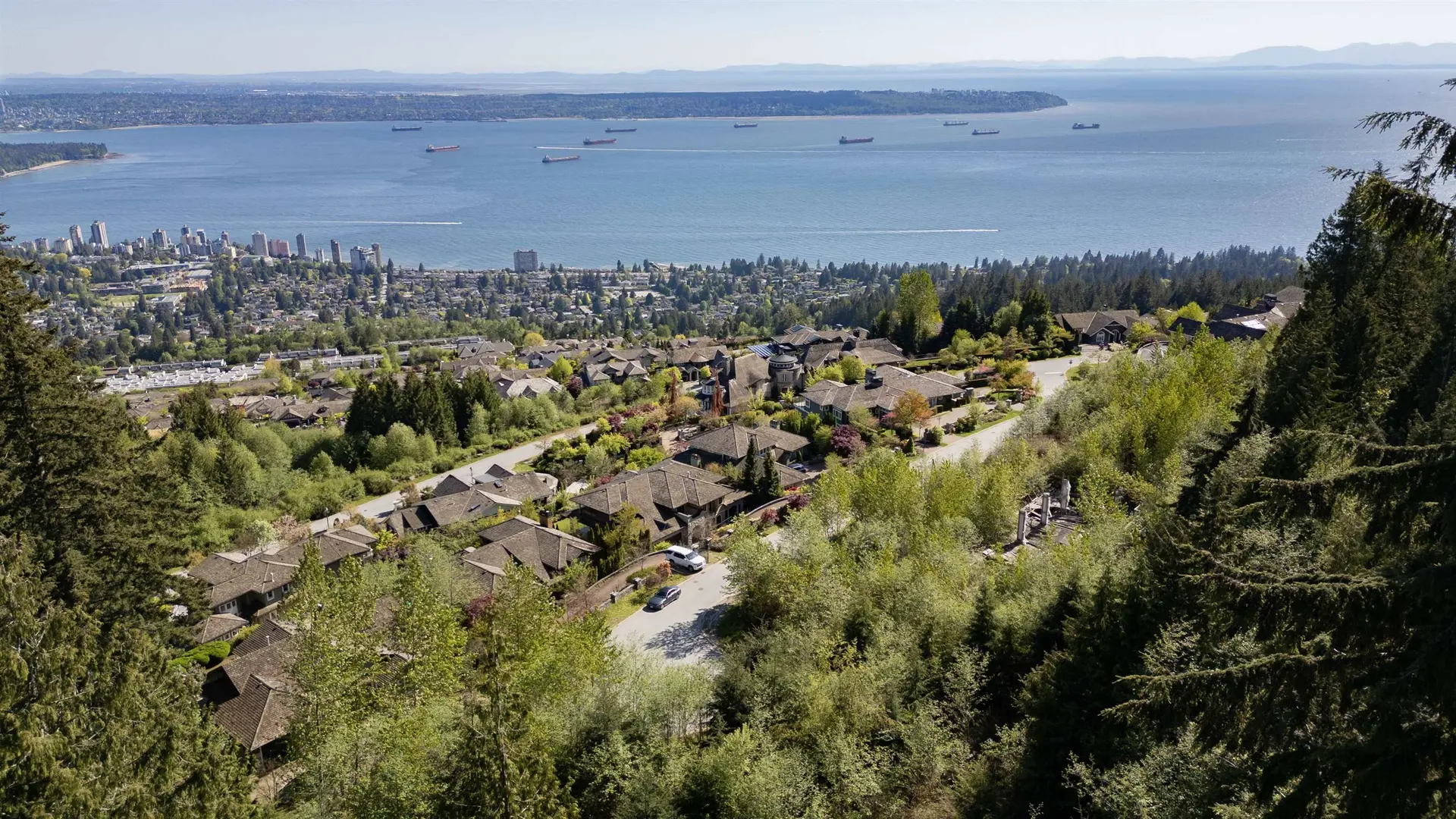 Property at 2307 KADLEC COURT, West Vancouver, BC