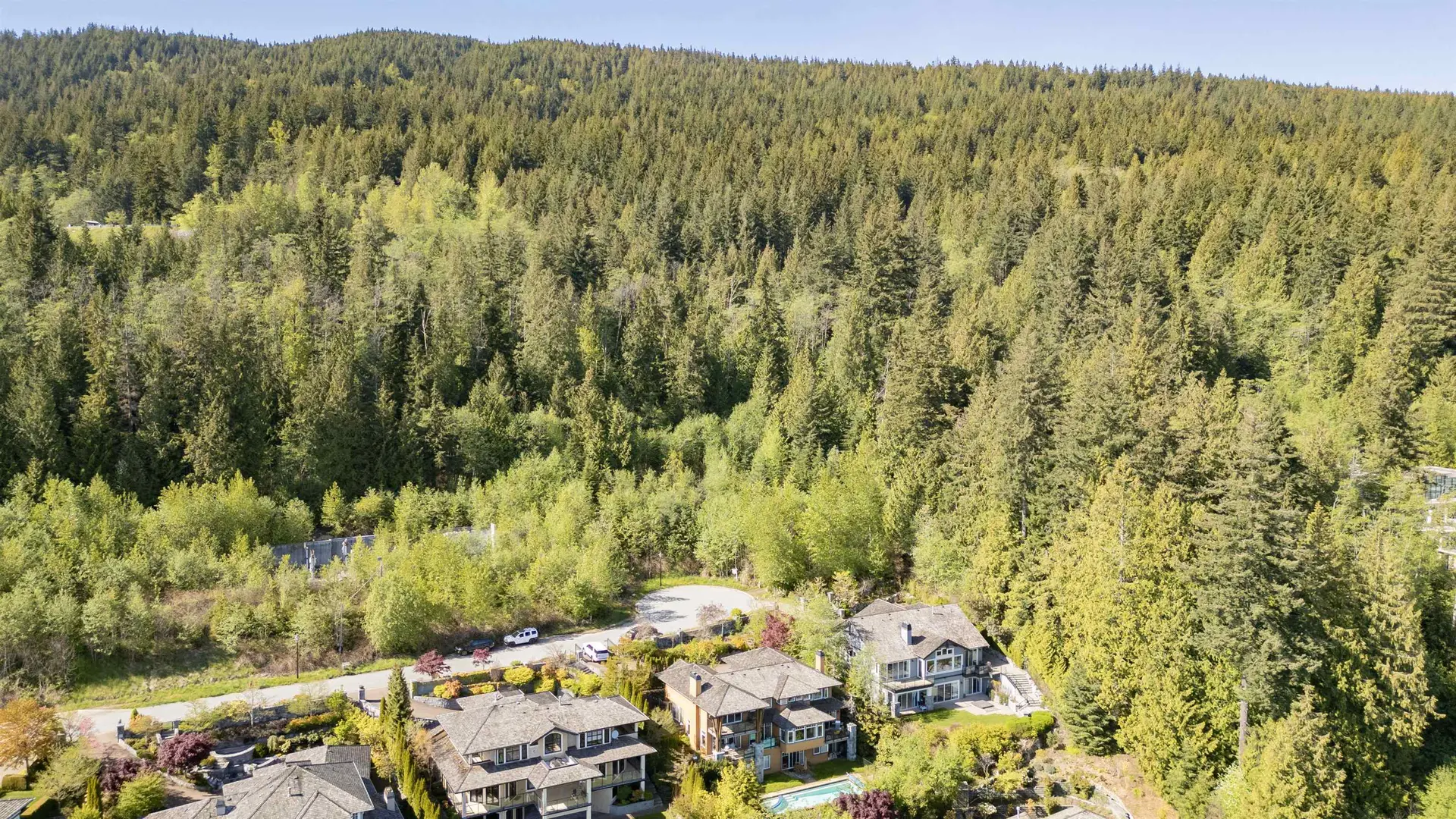 Property at 2307 KADLEC COURT, West Vancouver, BC