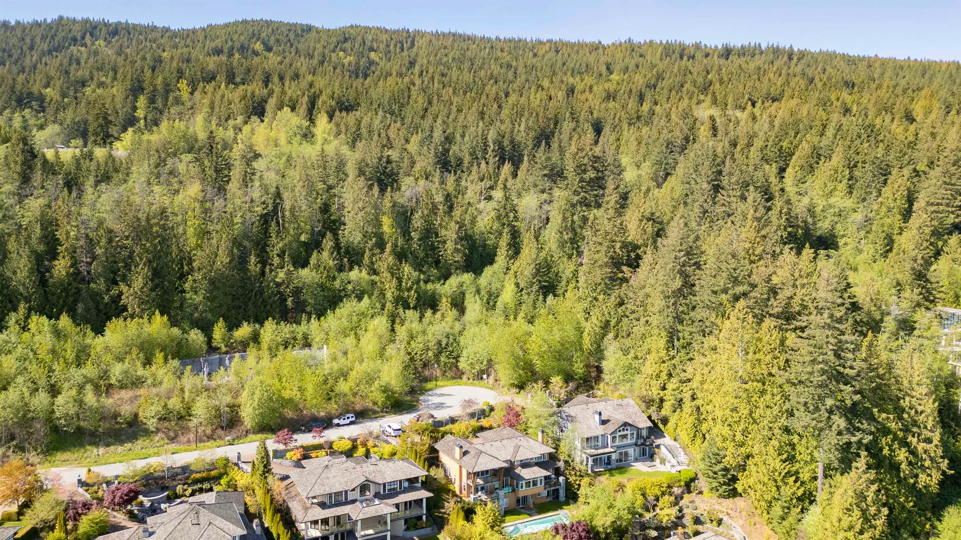 Property at 2307 KADLEC COURT, West Vancouver, BC