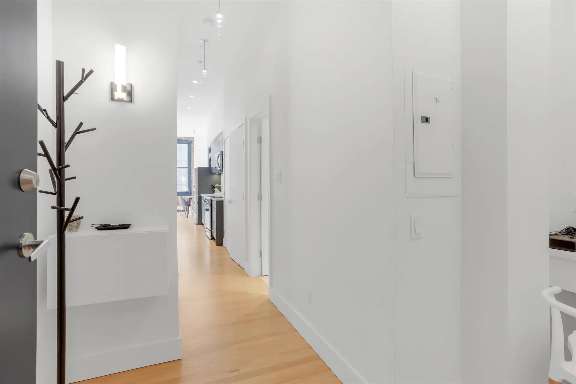 #201 345 Water Street - Image 16
