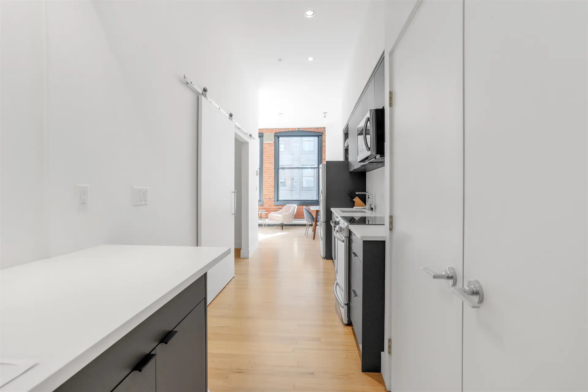 #201 345 Water Street - Image 12