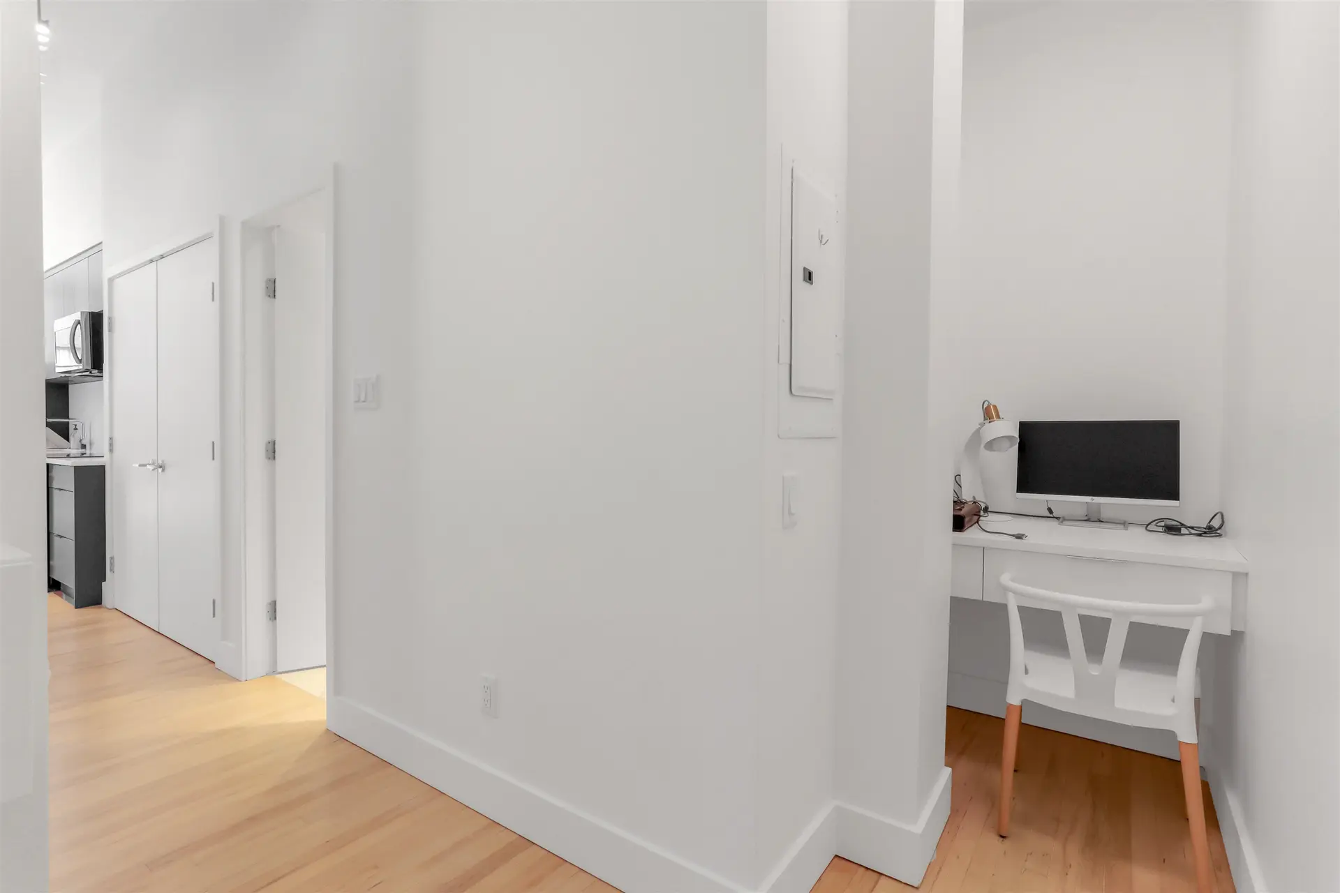 #201 345 Water Street - Image 15