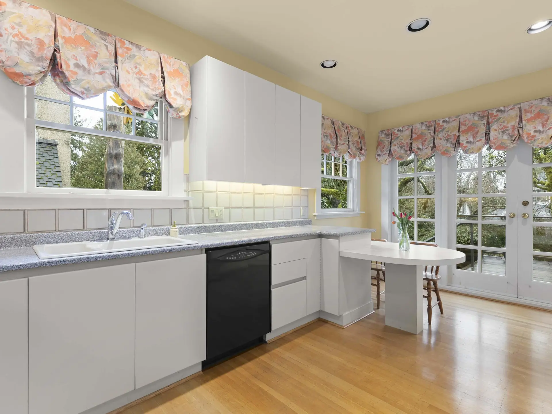 4611 Marguerite Street - Image 15