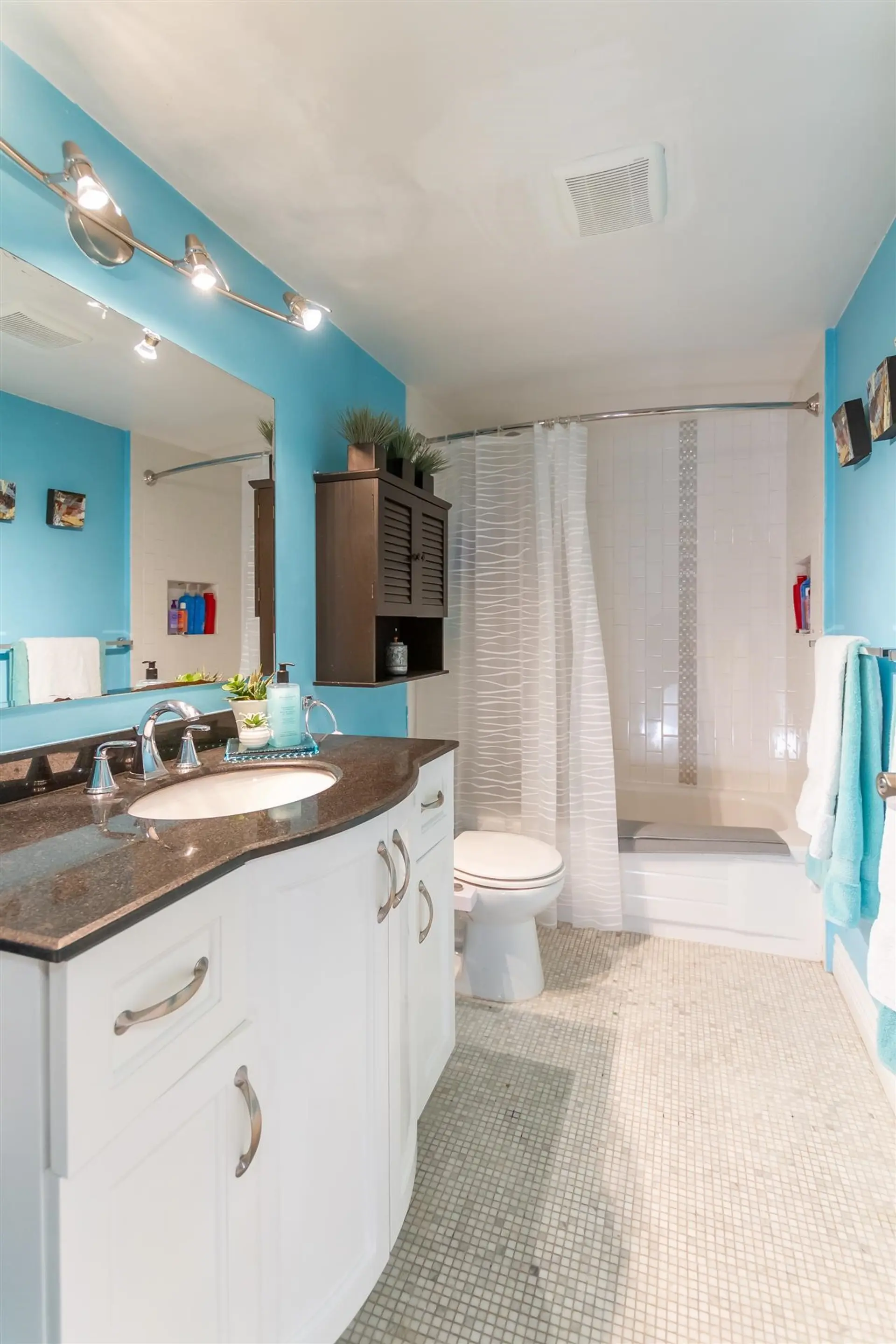#307 3275 Mountain Highway - Image 16