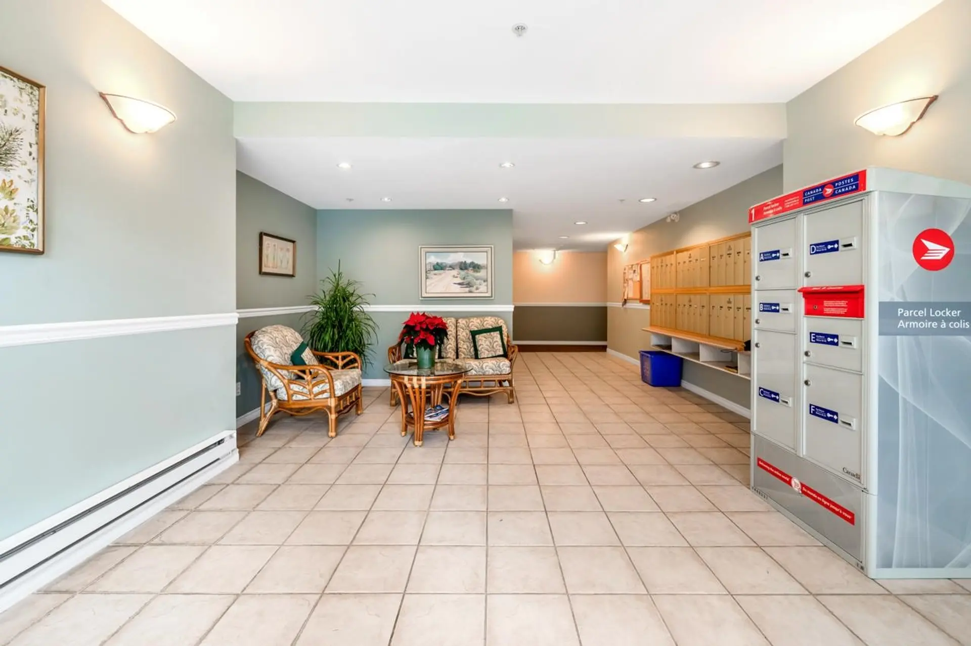 Property at #302 15325 17 AVENUE, Surrey, BC