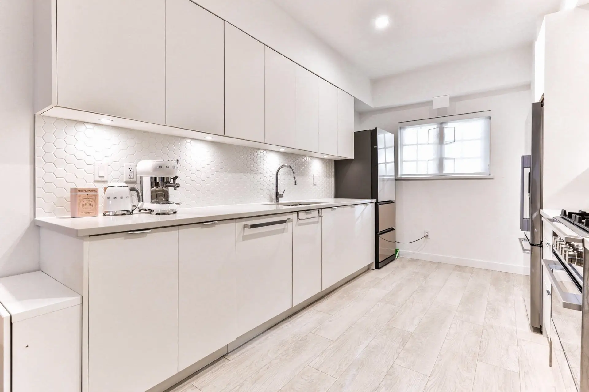 #204 678 Fairview Street - Image 8