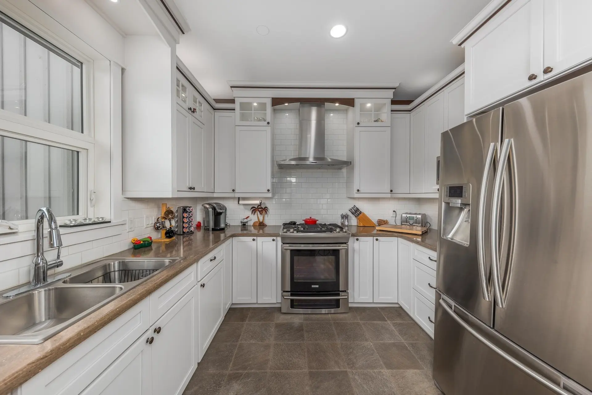 Property at 37738 THIRD AVENUE, Squamish, BC