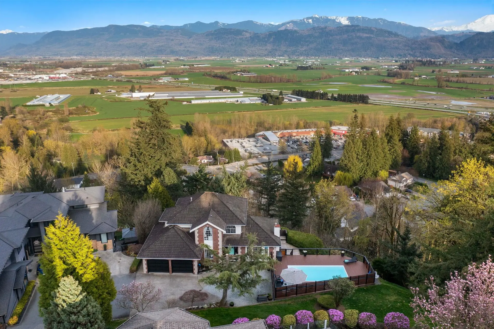 Property at 35993 Eaglecrest Place, Abbotsford, BC