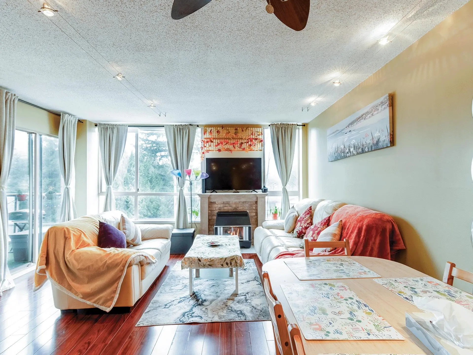 Property at #303 14881 103A AVENUE, Surrey, BC