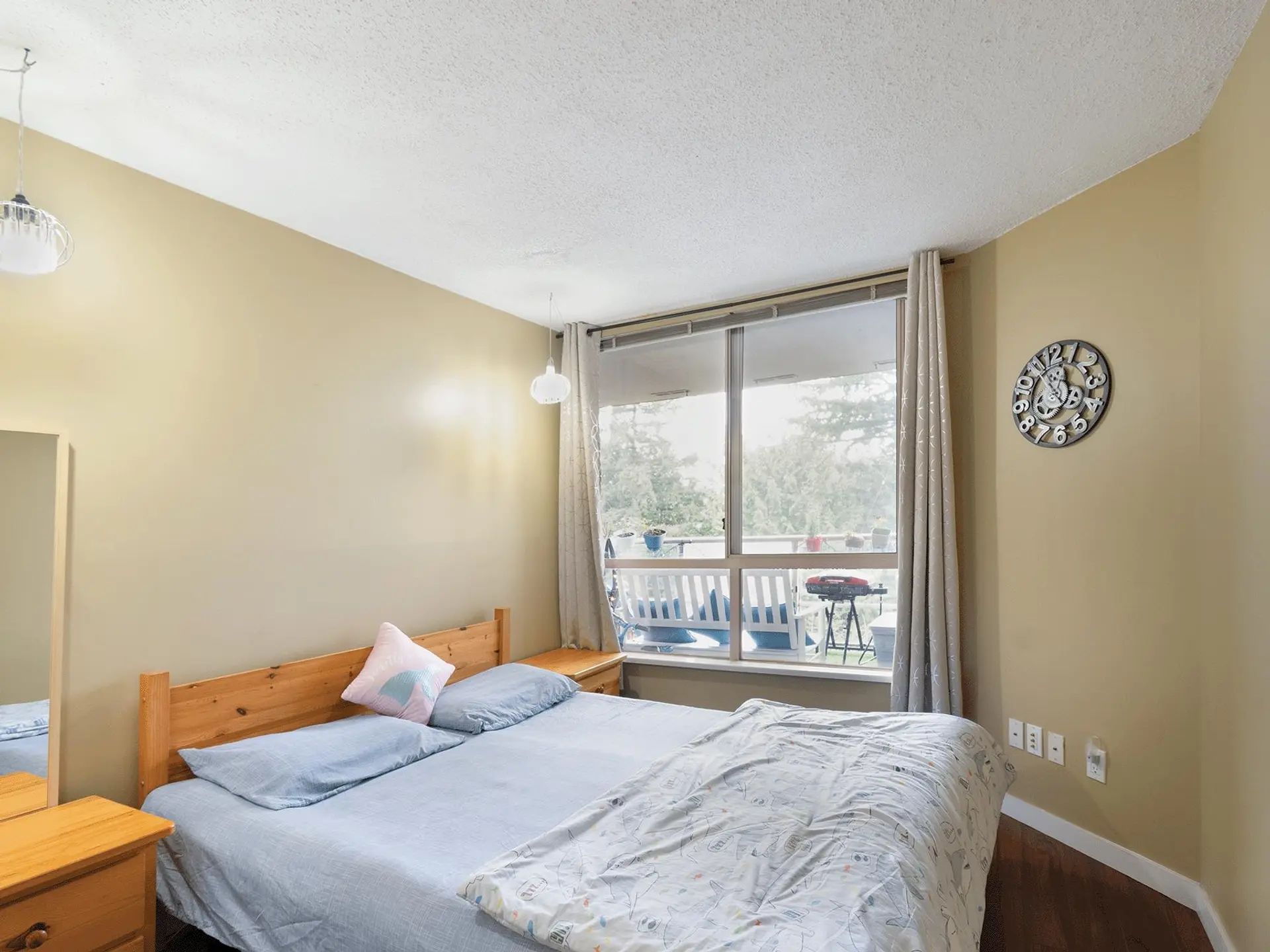 Property at #303 14881 103A AVENUE, Surrey, BC