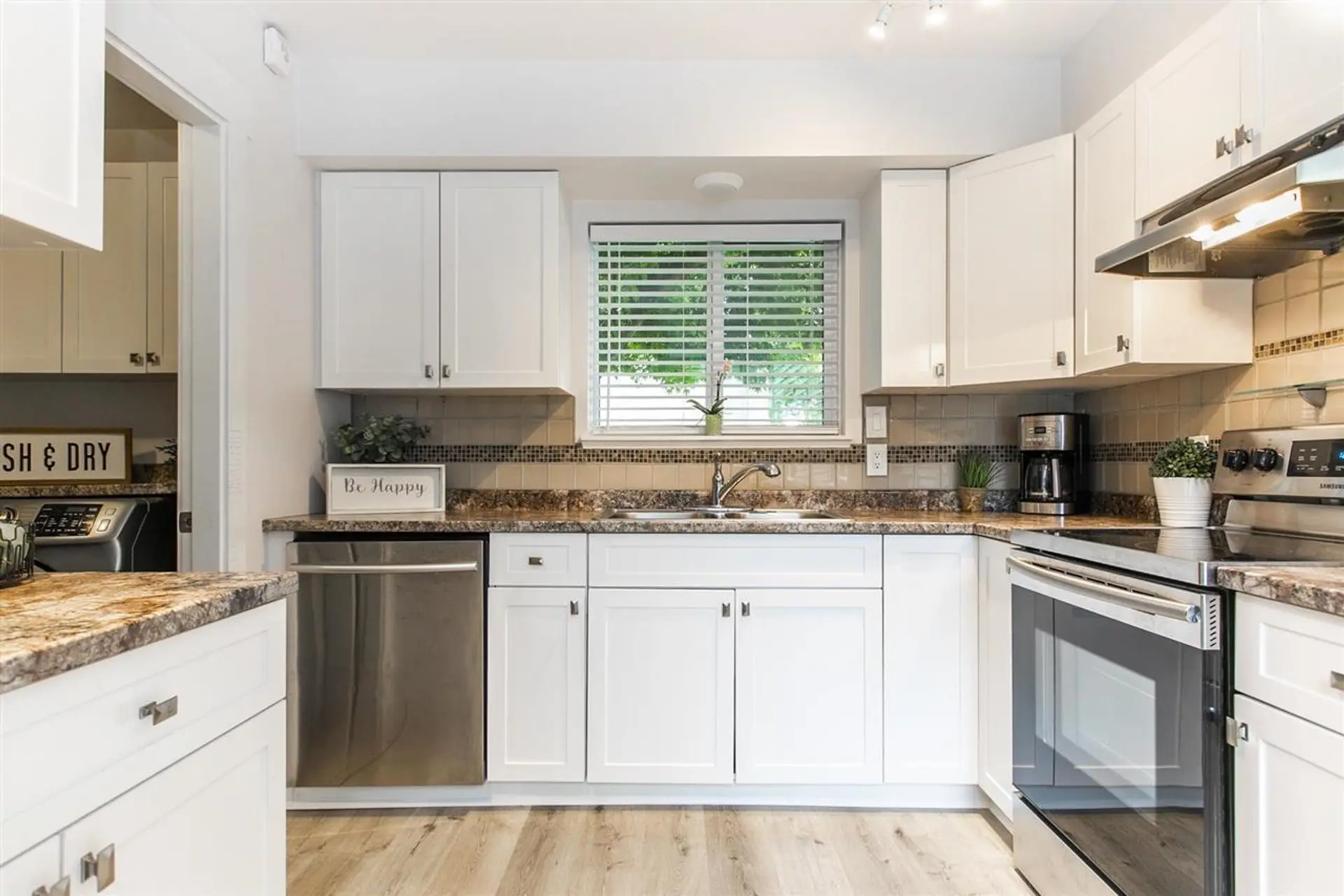 Property at 6110 GREENSIDE DRIVE, Surrey, BC