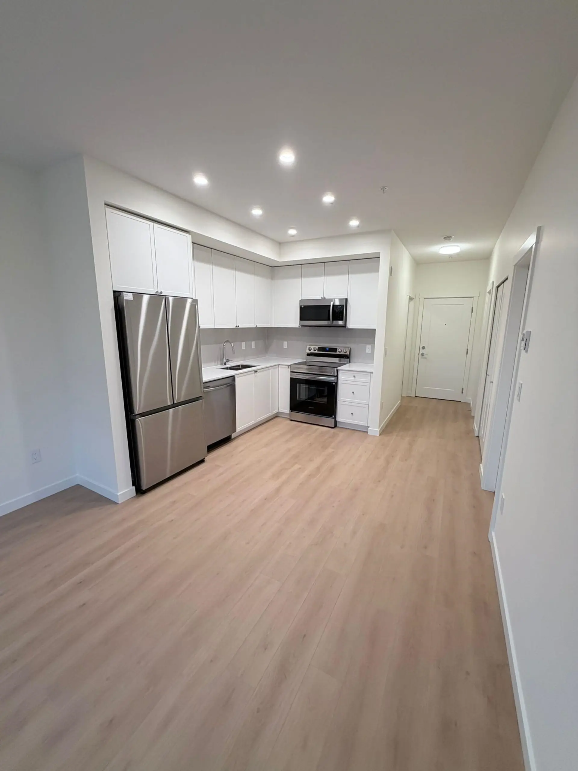 Property at #512 14778 106 AVENUE, Surrey, BC