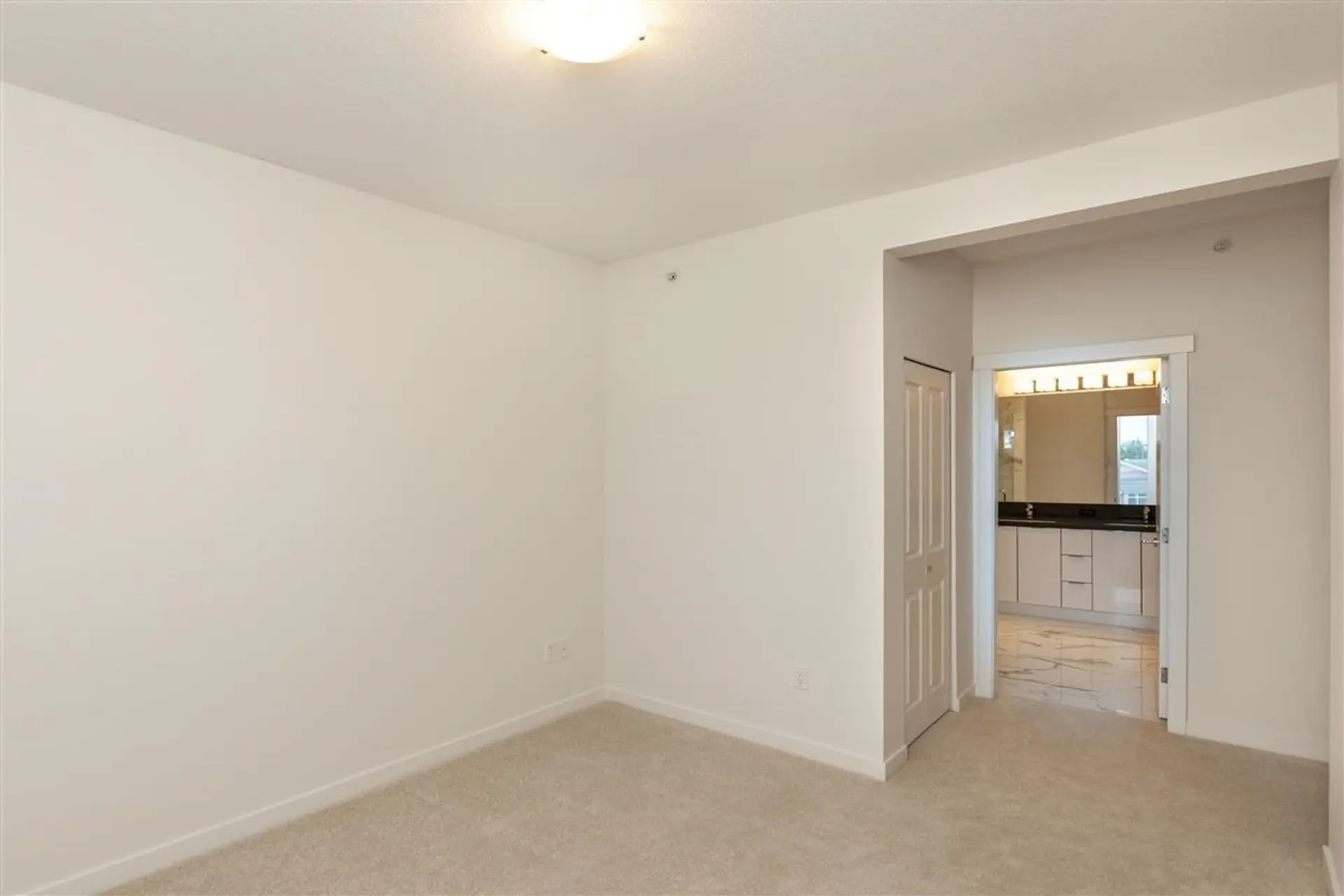 Property at #418 15138 34 AVENUE, Surrey, BC