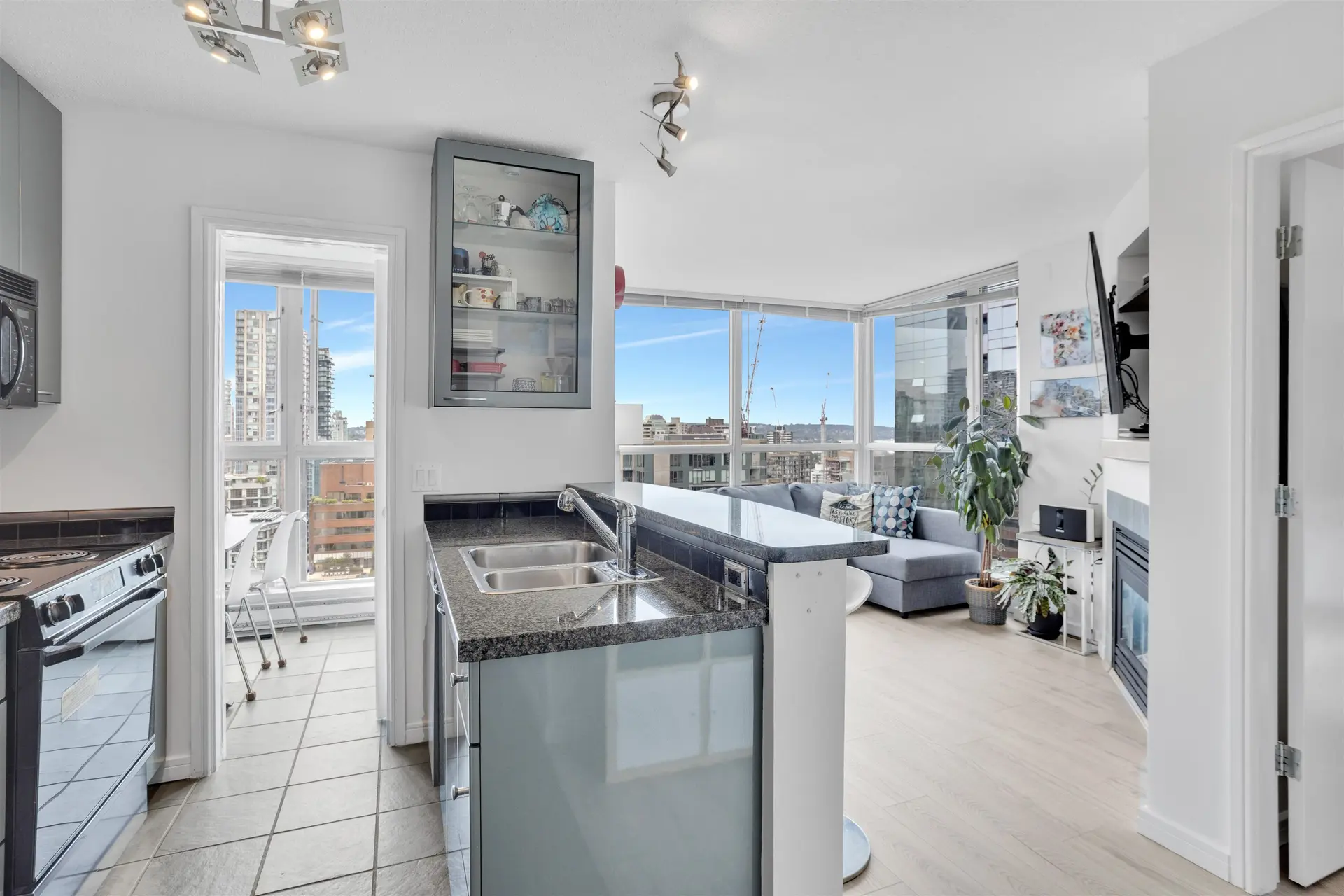 #2507 1068 Hornby Street - Image 10