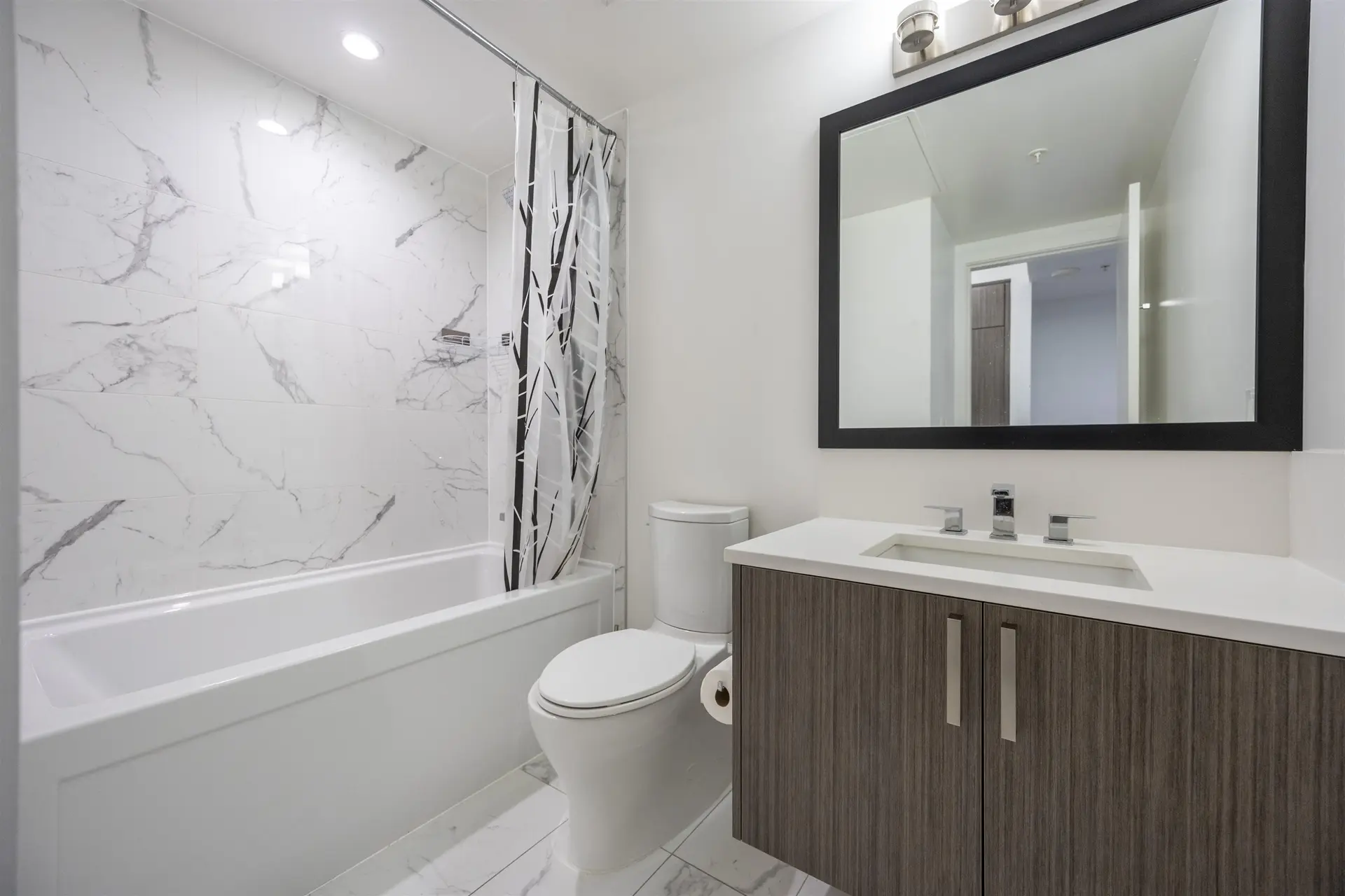 Property at #618 13350 CENTRAL AVENUE, Surrey, BC