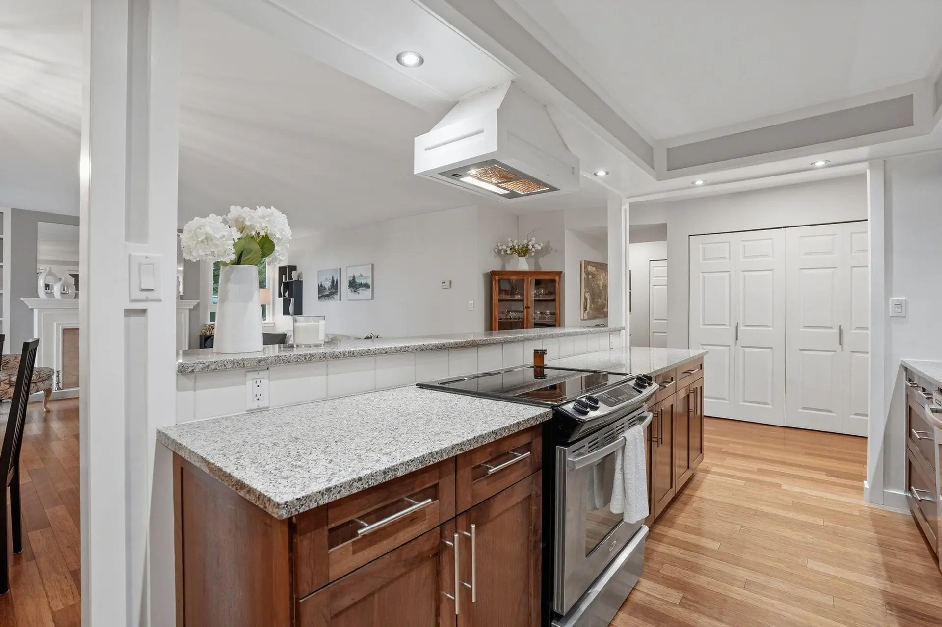 Property at #304 1350 VIEW CRESCENT, Delta, BC