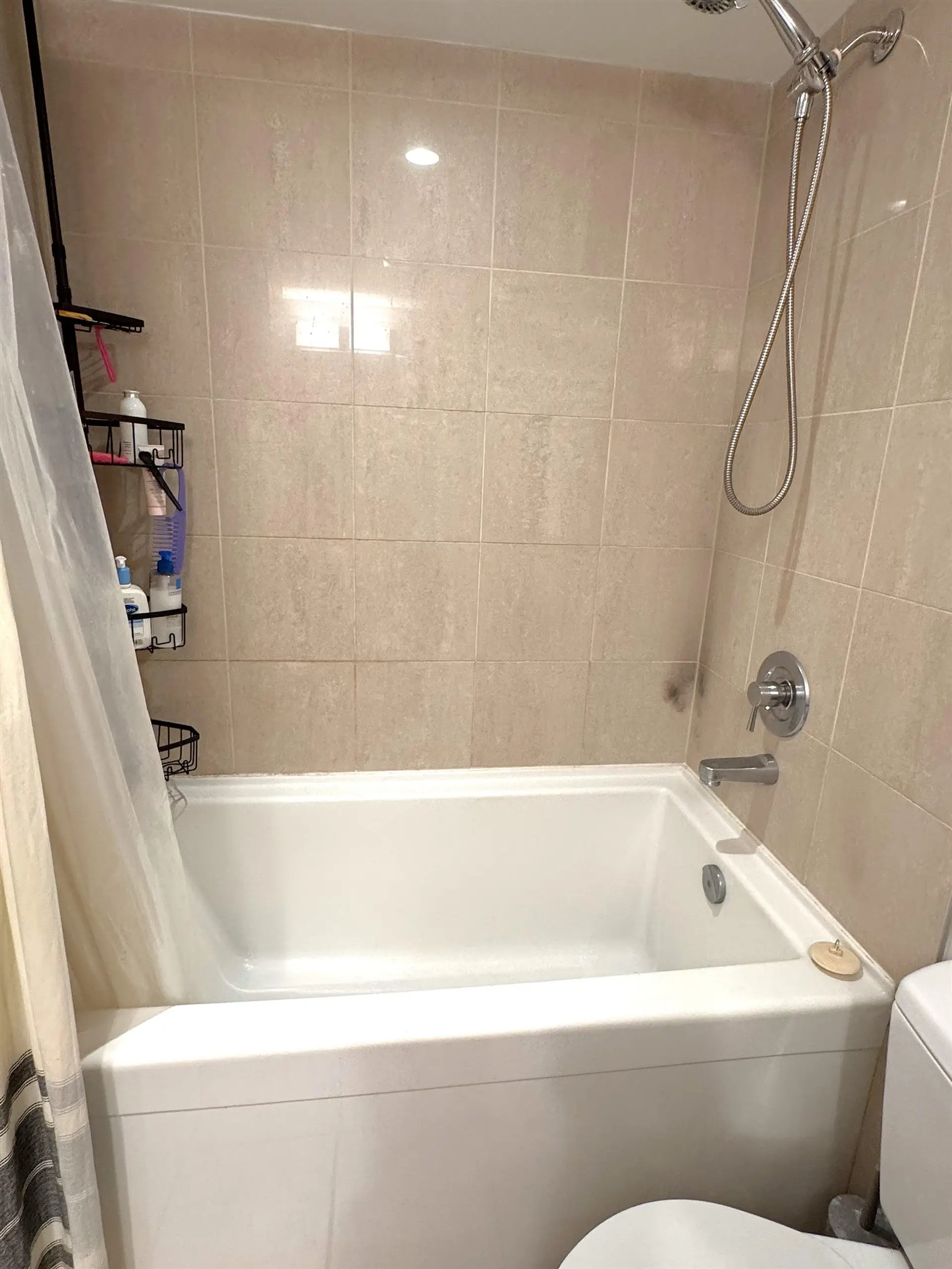 #1504 1212 Howe Street - Image 10