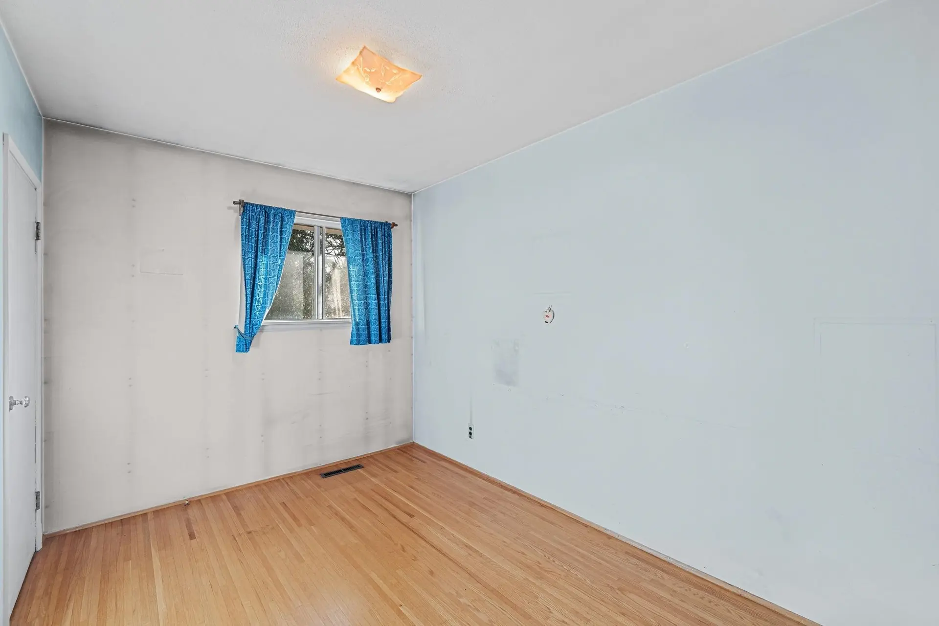 885 Porter Street - Image 9