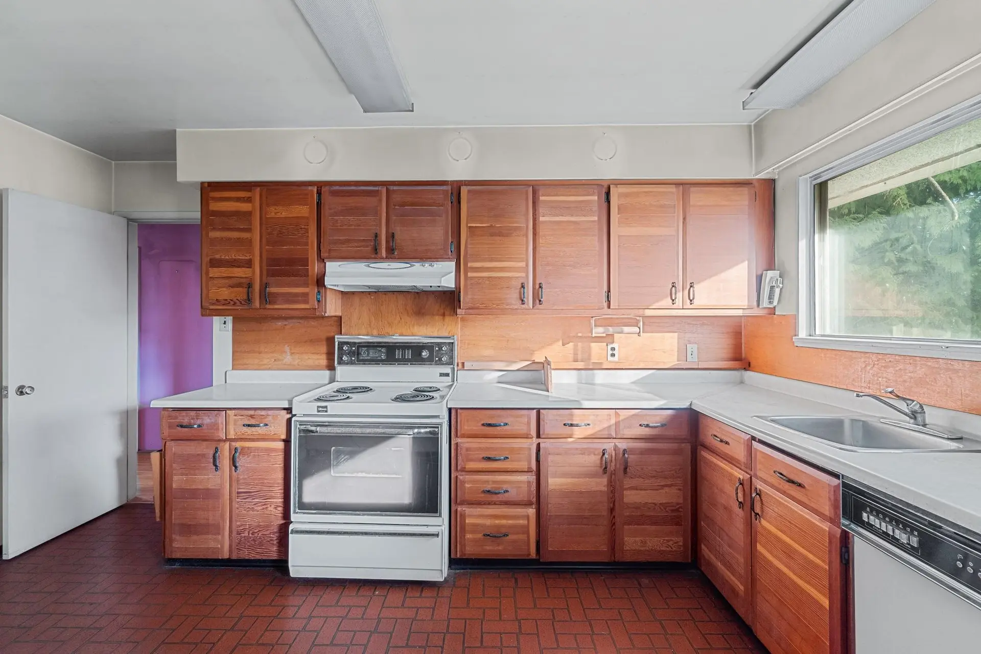 885 Porter Street - Image 8