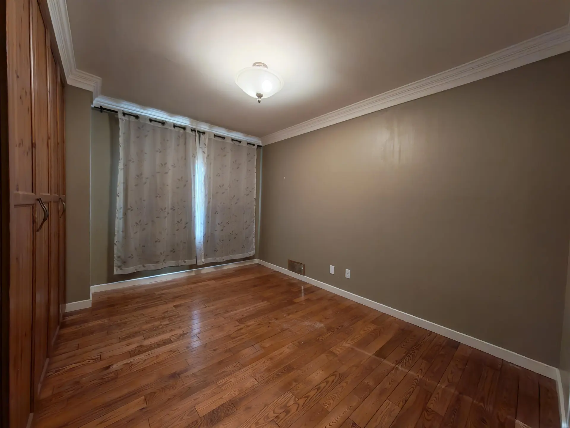 929 Sixth Street - Image 11