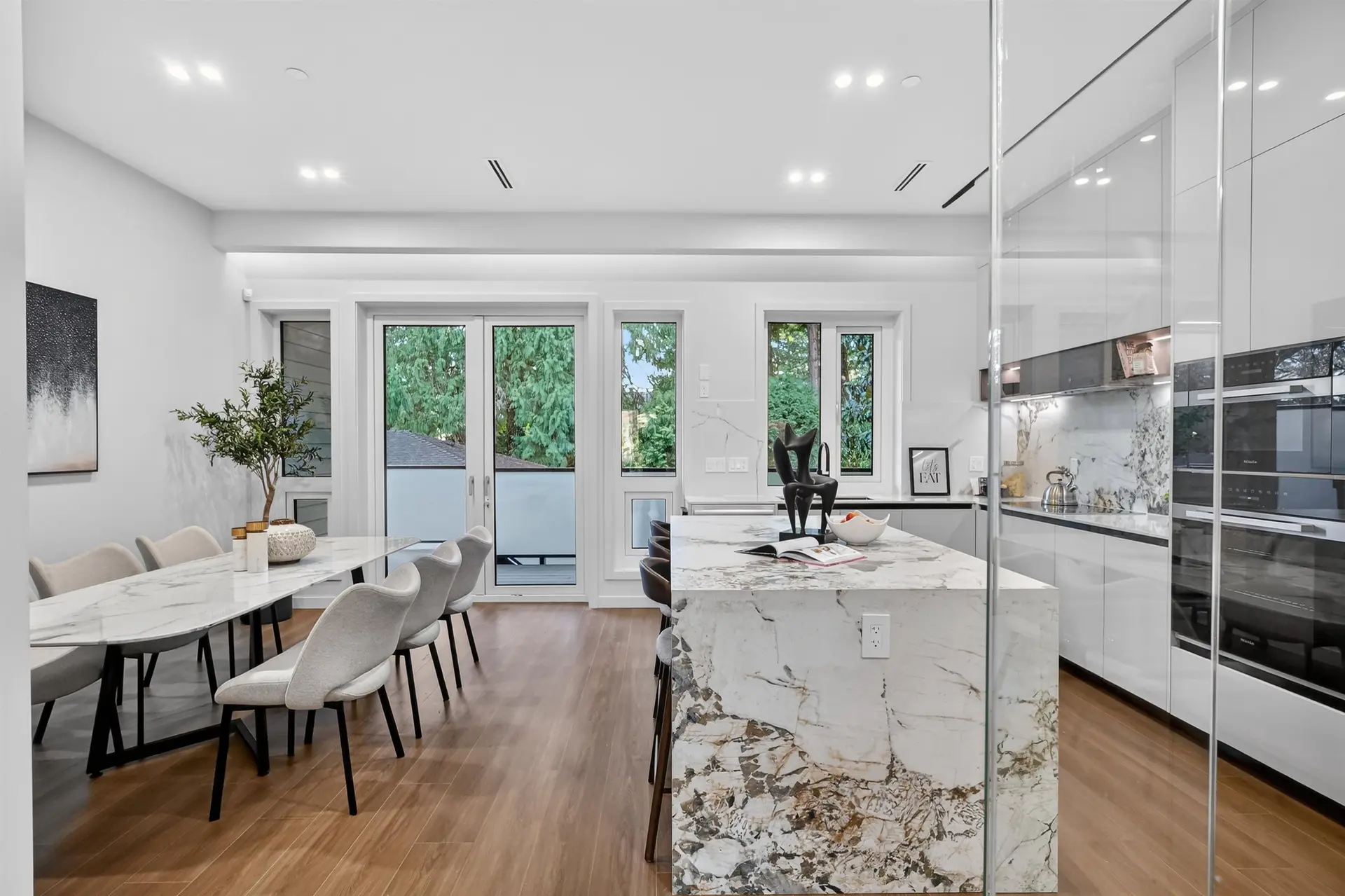 3548 W 35th Avenue - Image 9