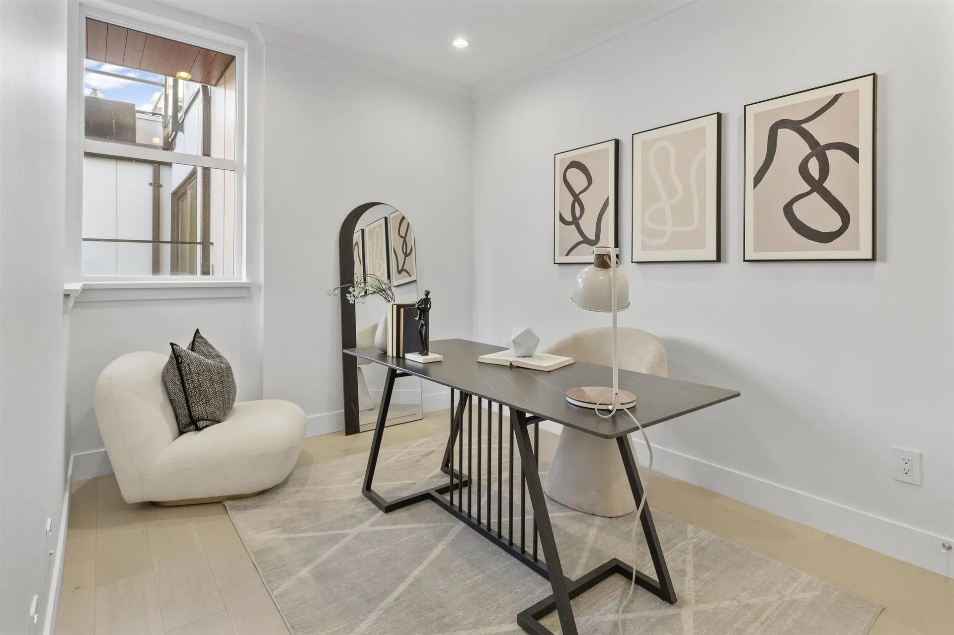 #2 434 E 1st Street - Image 13