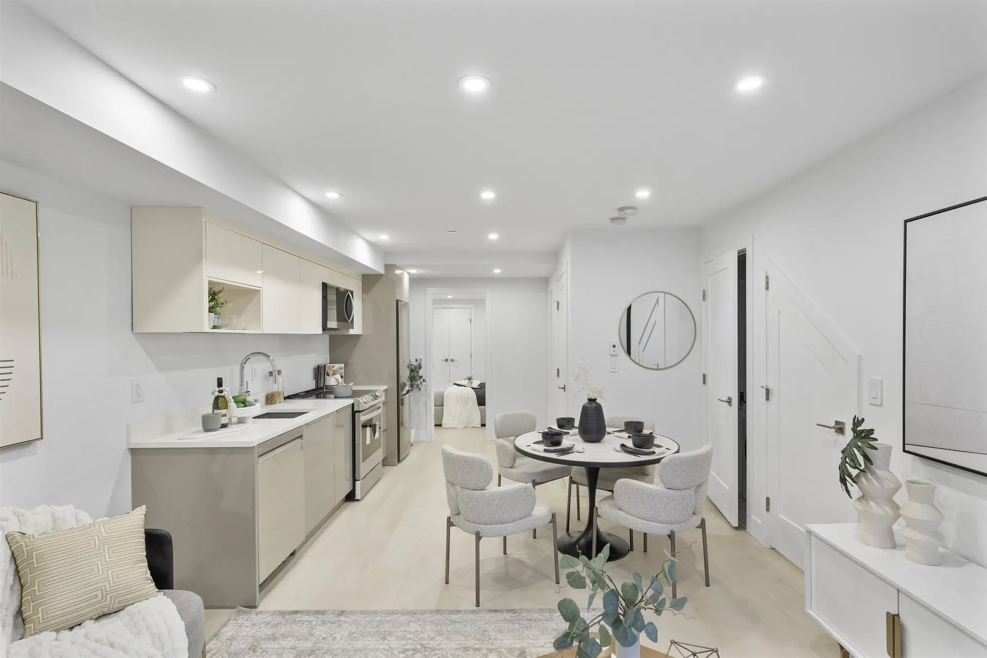 #2 434 E 1st Street - Image 14