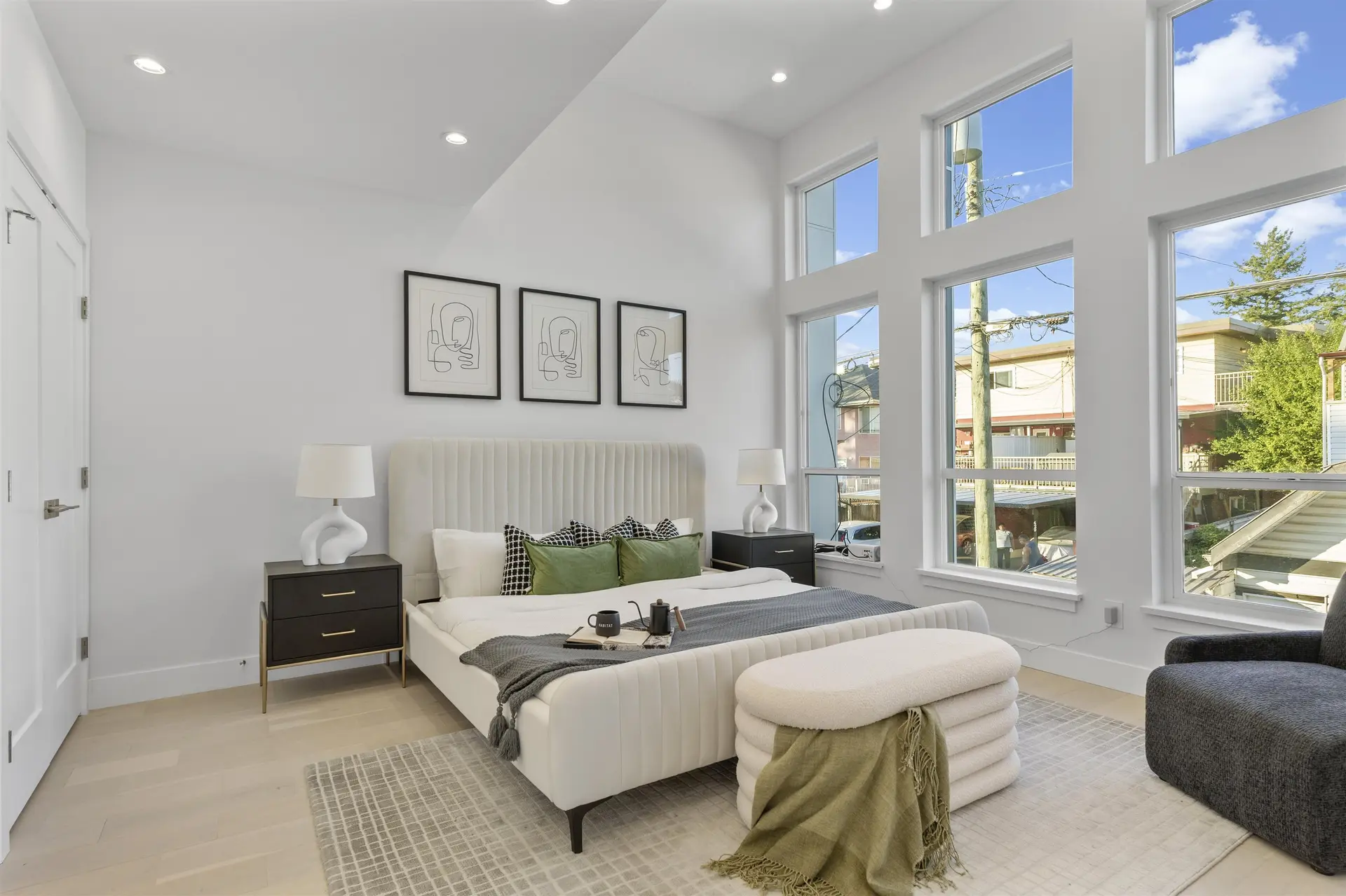 #2 434 E 1st Street - Image 11