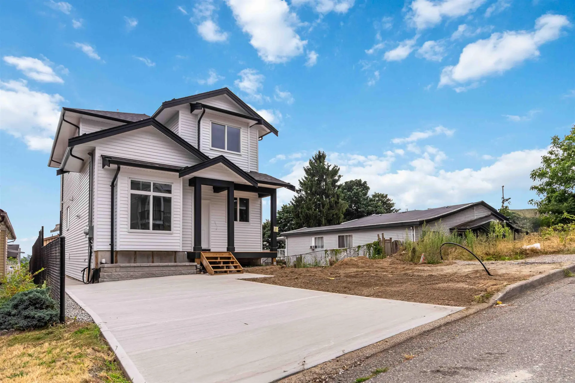 Property at 32666 3rd Avenue, Mission, BC