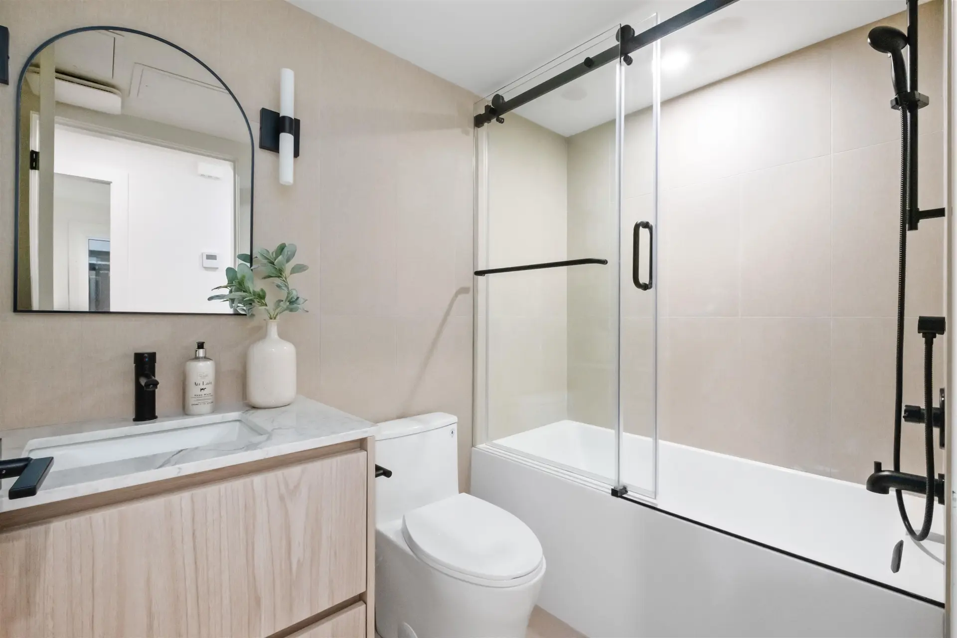 #1 2667 E Pender Street - Image 19