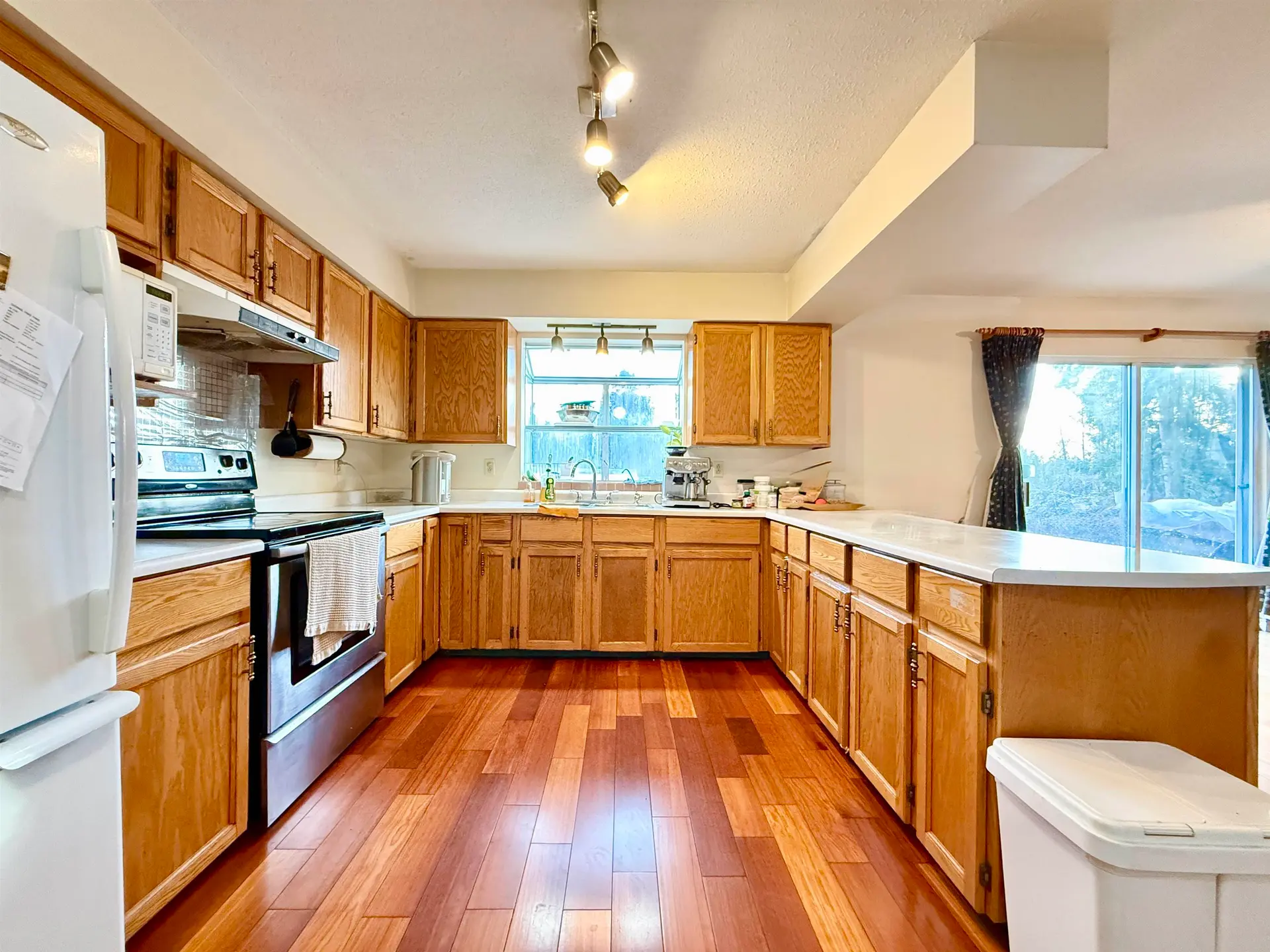 Property at 18572 76 AVENUE, Surrey, BC