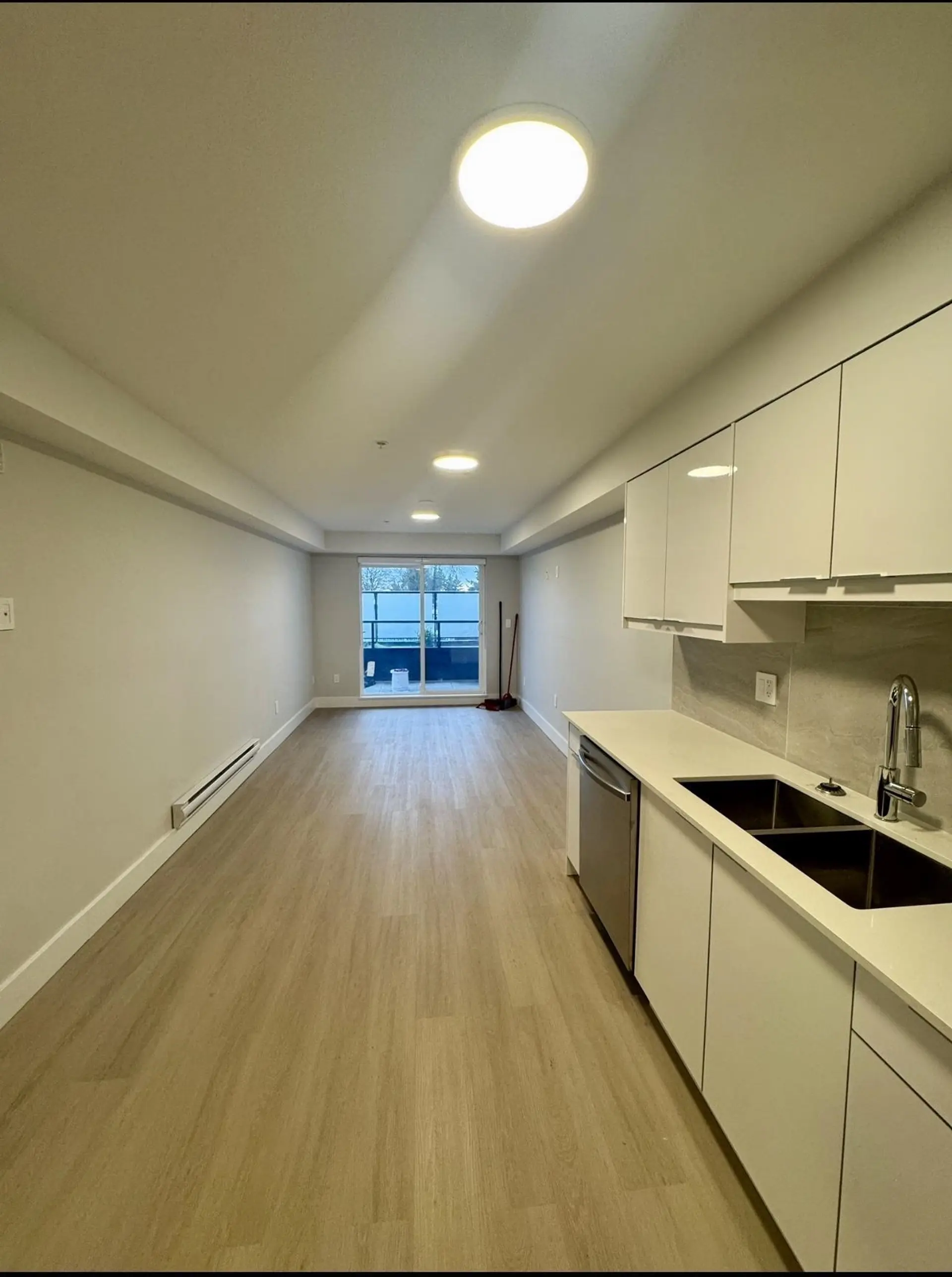 Property at #204 3050 KINGSWAY, Vancouver, BC