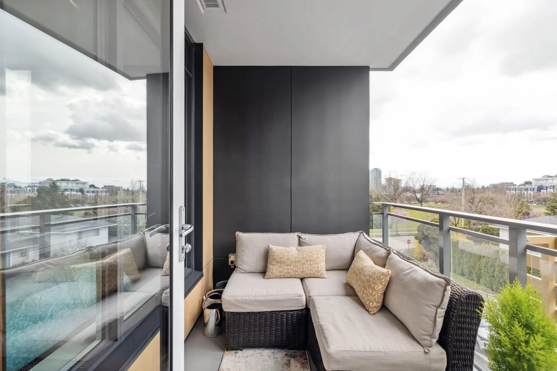 Property at #405 389 W 59th Avenue, Vancouver, BC