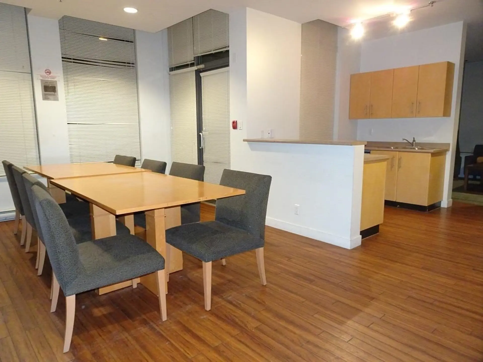 #206 3660 Vanness Avenue - Image 11