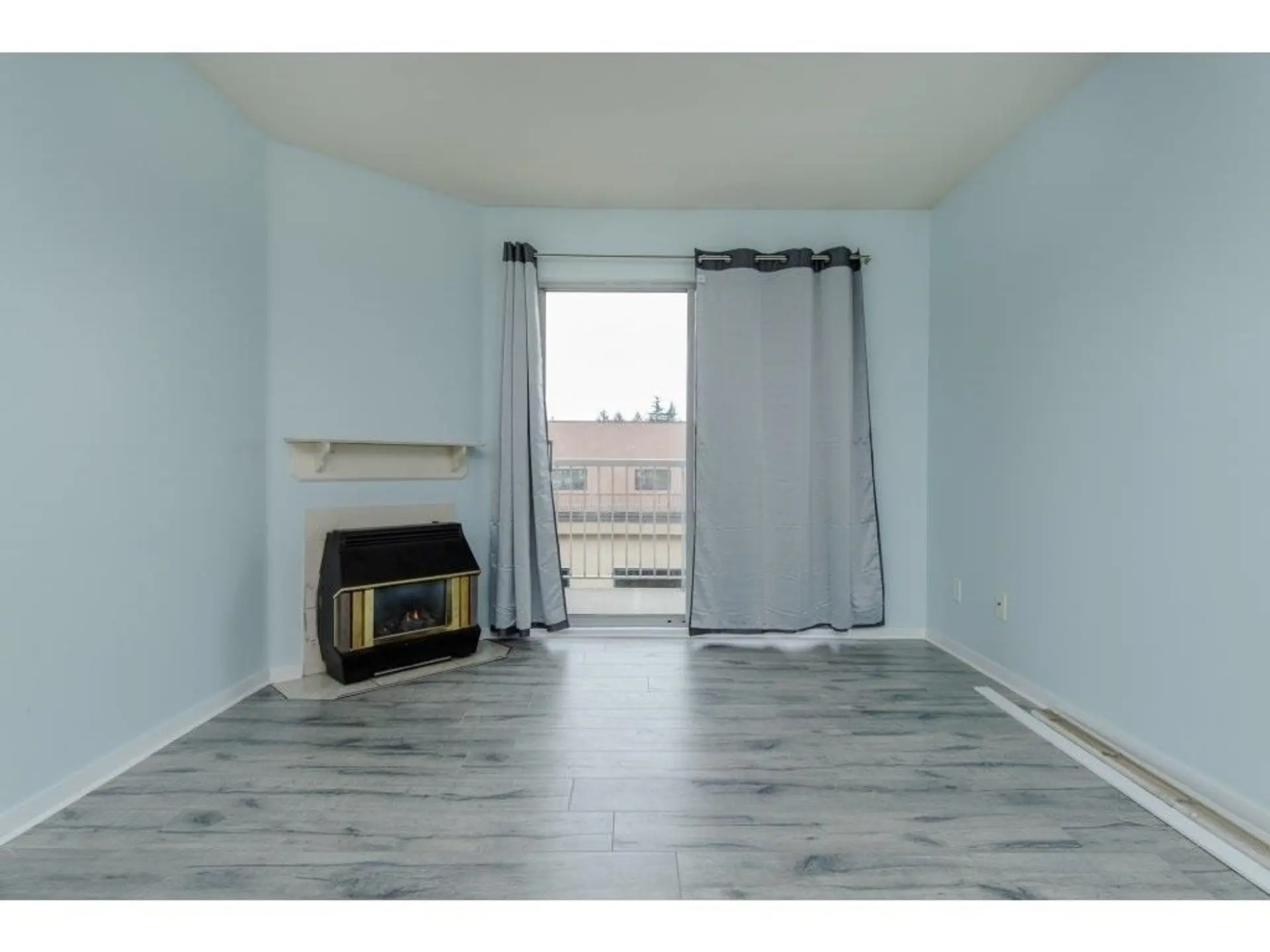 Property at #207 2567 VICTORIA STREET, Abbotsford, BC