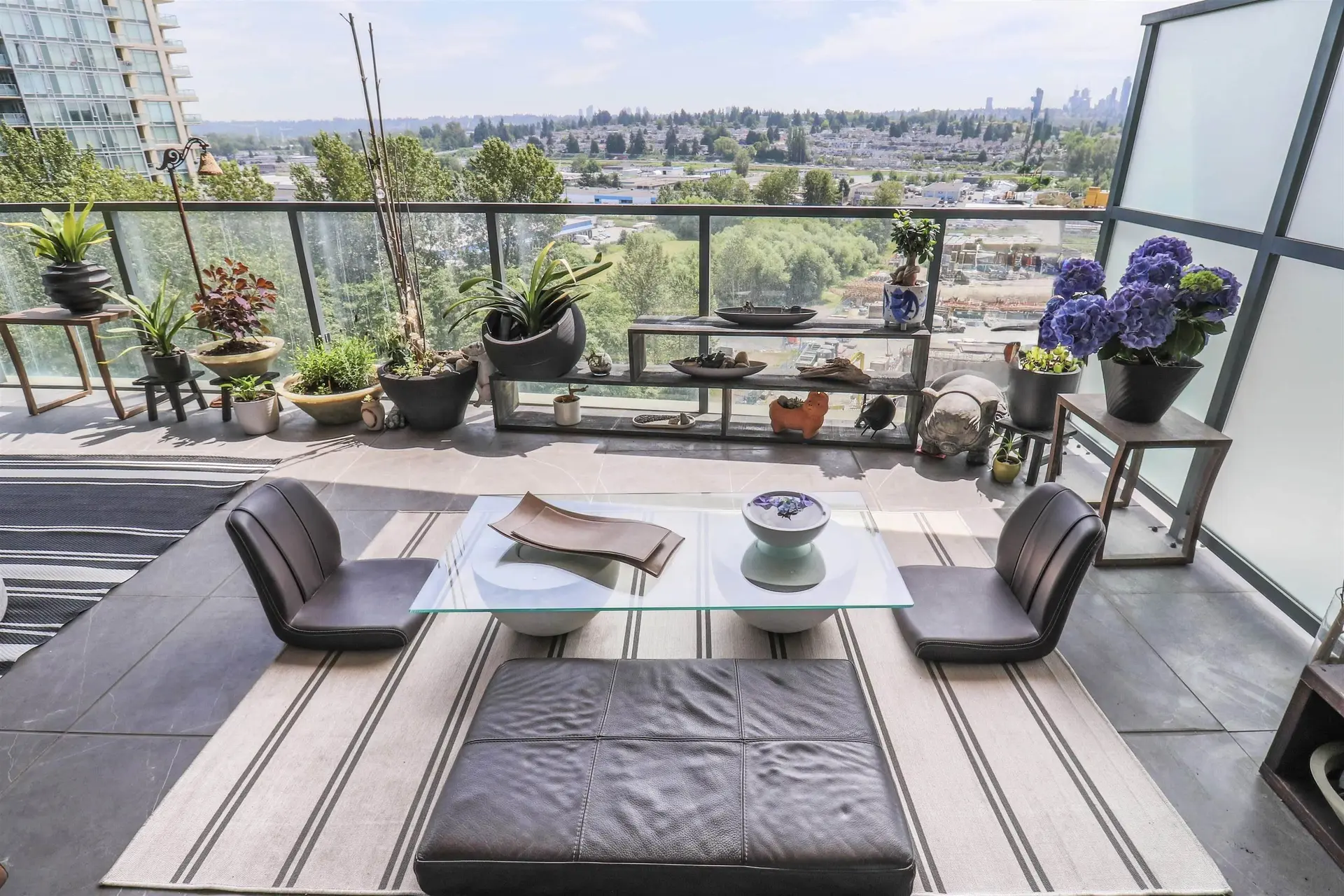 Property at #610 4890 LOUGHEED HIGHWAY, Burnaby, BC