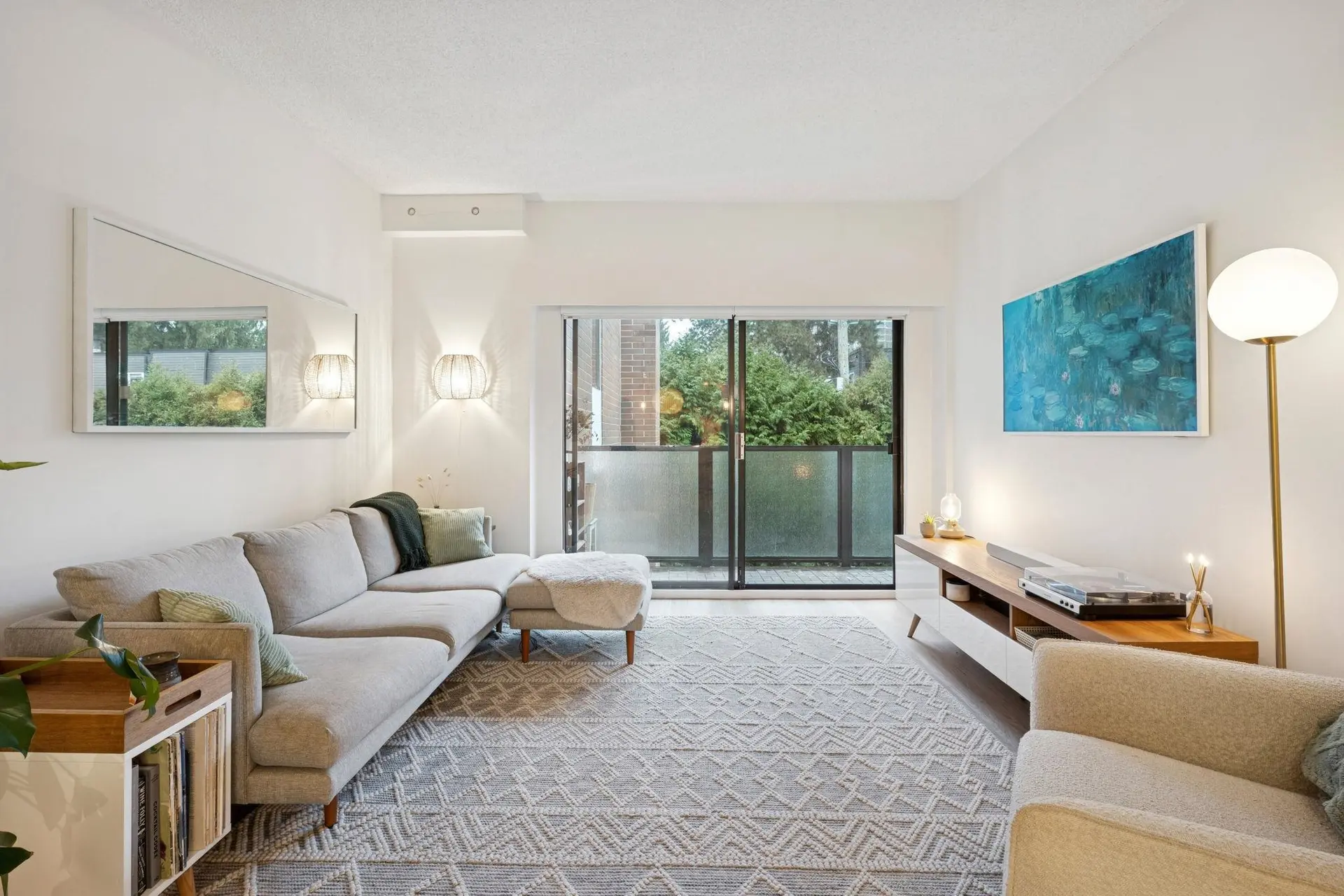 #304 1535 Nelson Street - Image 2