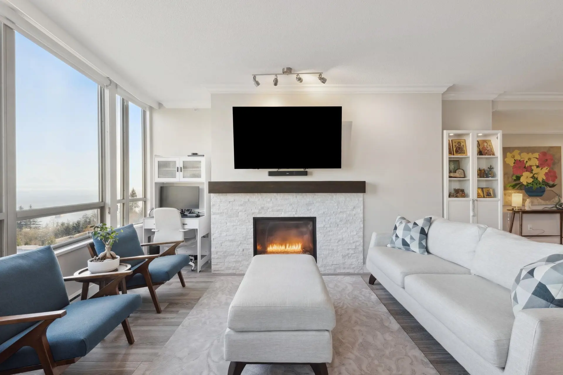 Property at #302 3131 DEER RIDGE DRIVE, West Vancouver, BC