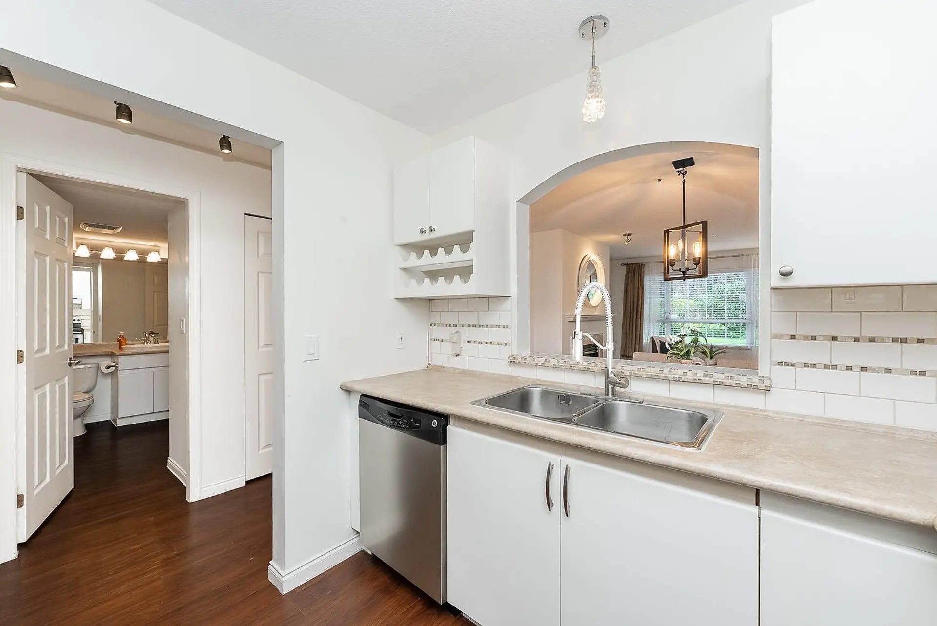#101 2975 Princess Crescent - Image 9