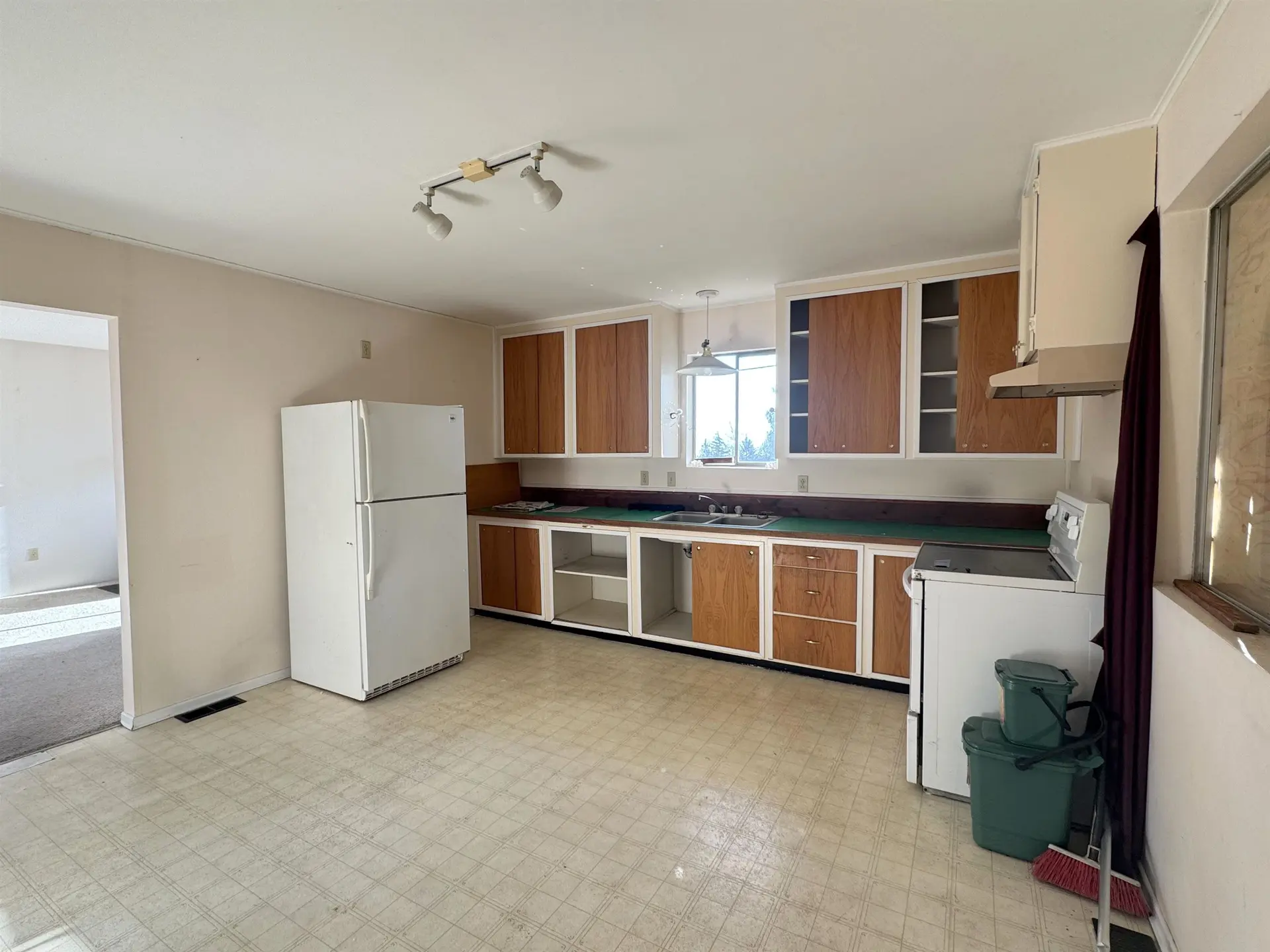 Property at 764 HILLCREST ROAD, Gibsons, BC