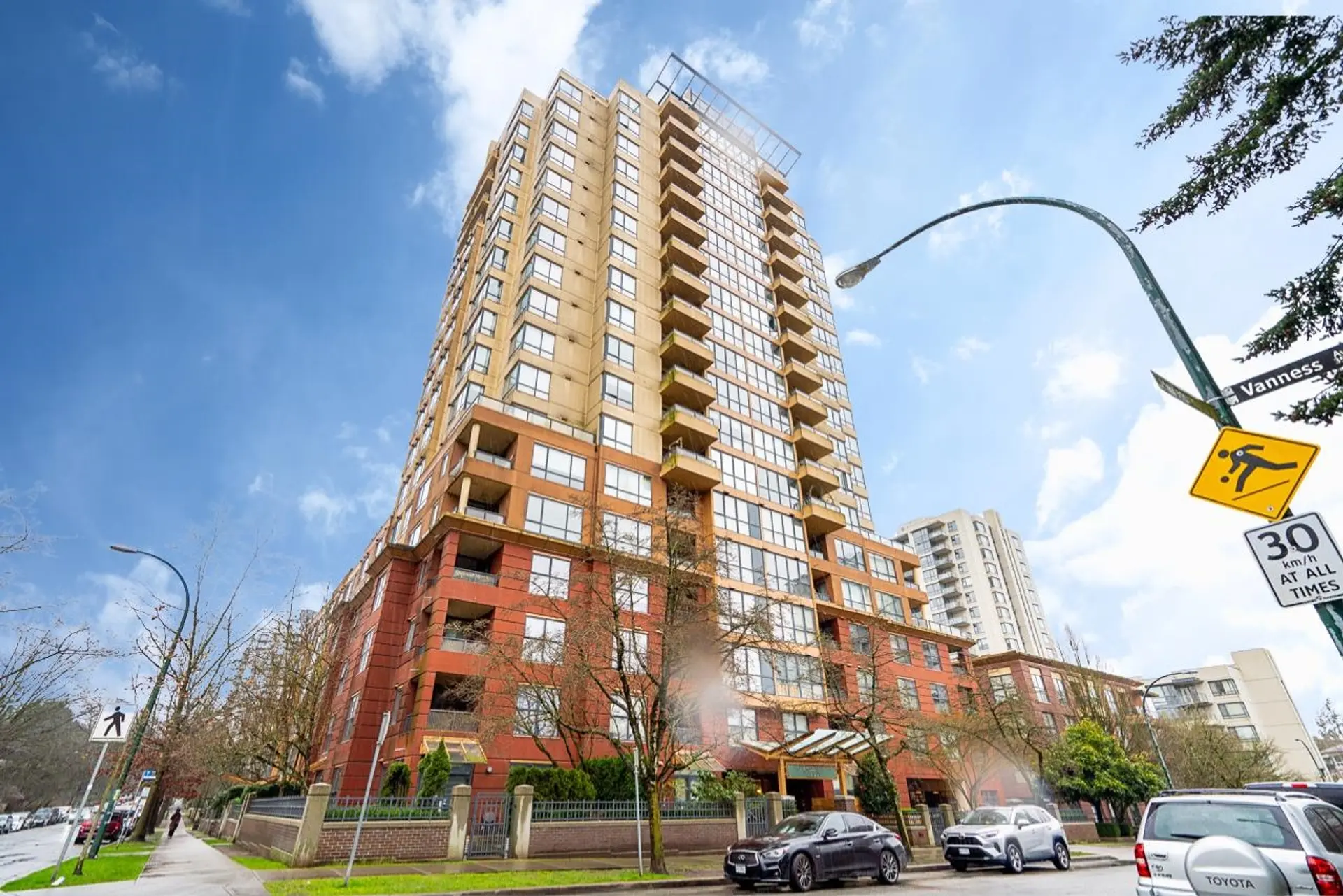 Property at #1710 5288 Melbourne Street, Vancouver, BC