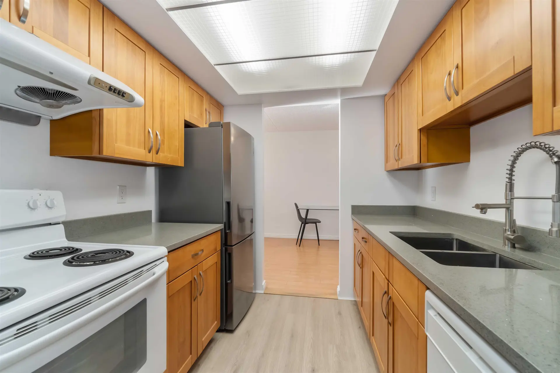 #205 6595 Willingdon Avenue - Image 7
