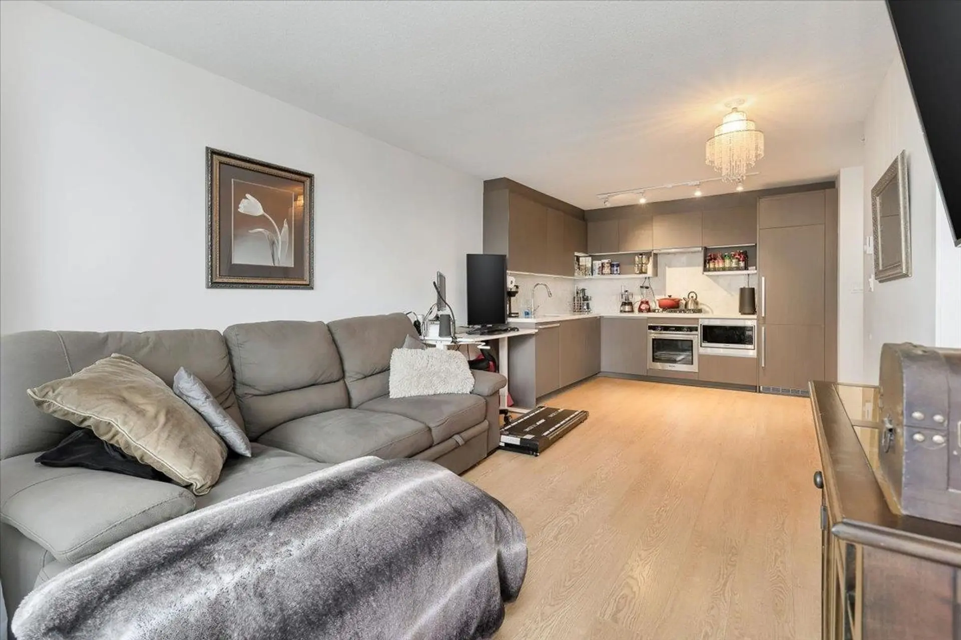 Property at #1015 13696 100 AVENUE, Surrey, BC