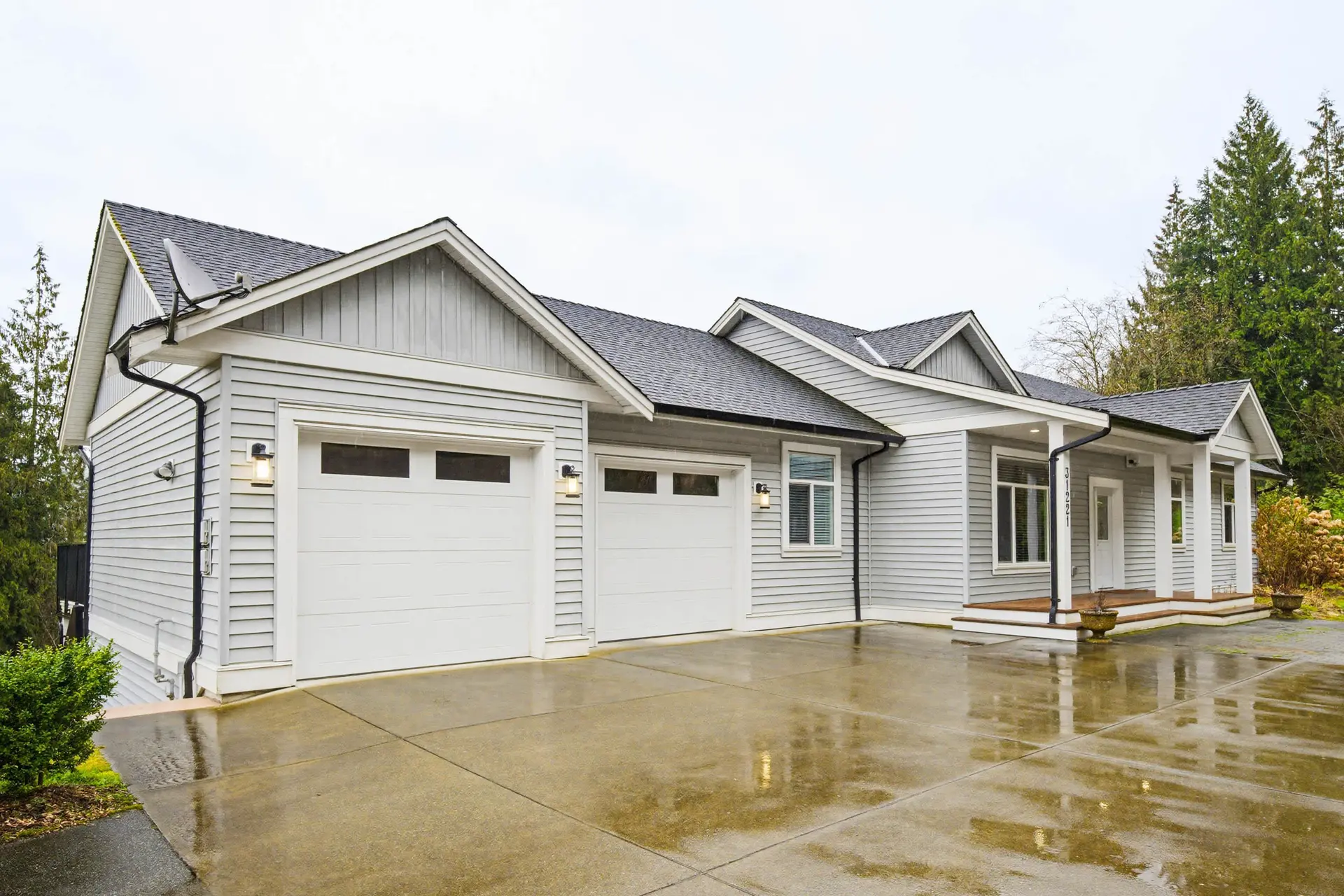 Property at 31221 Silverhill Avenue, Mission, BC