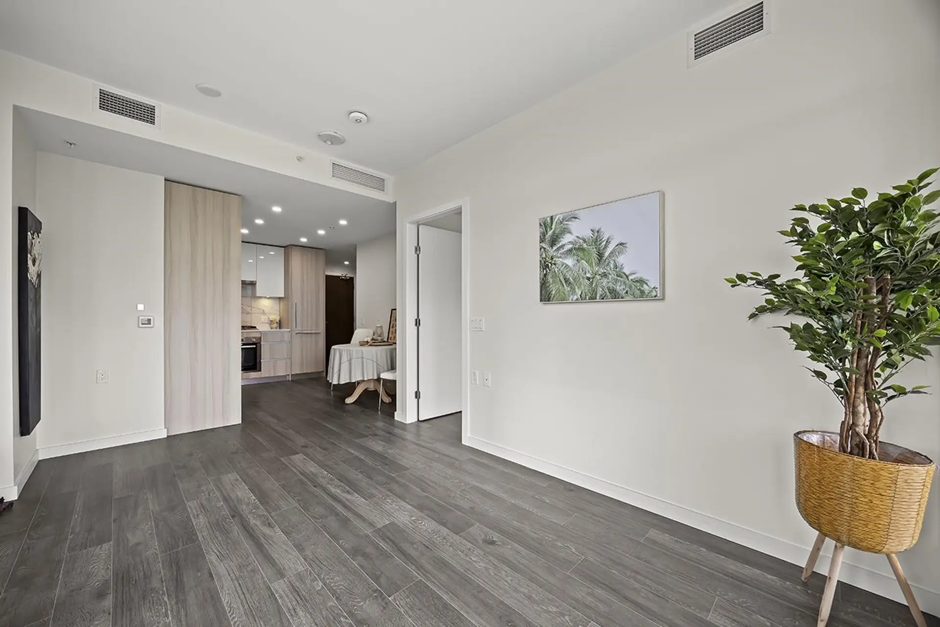 #703 5311 Goring Street - Image 6
