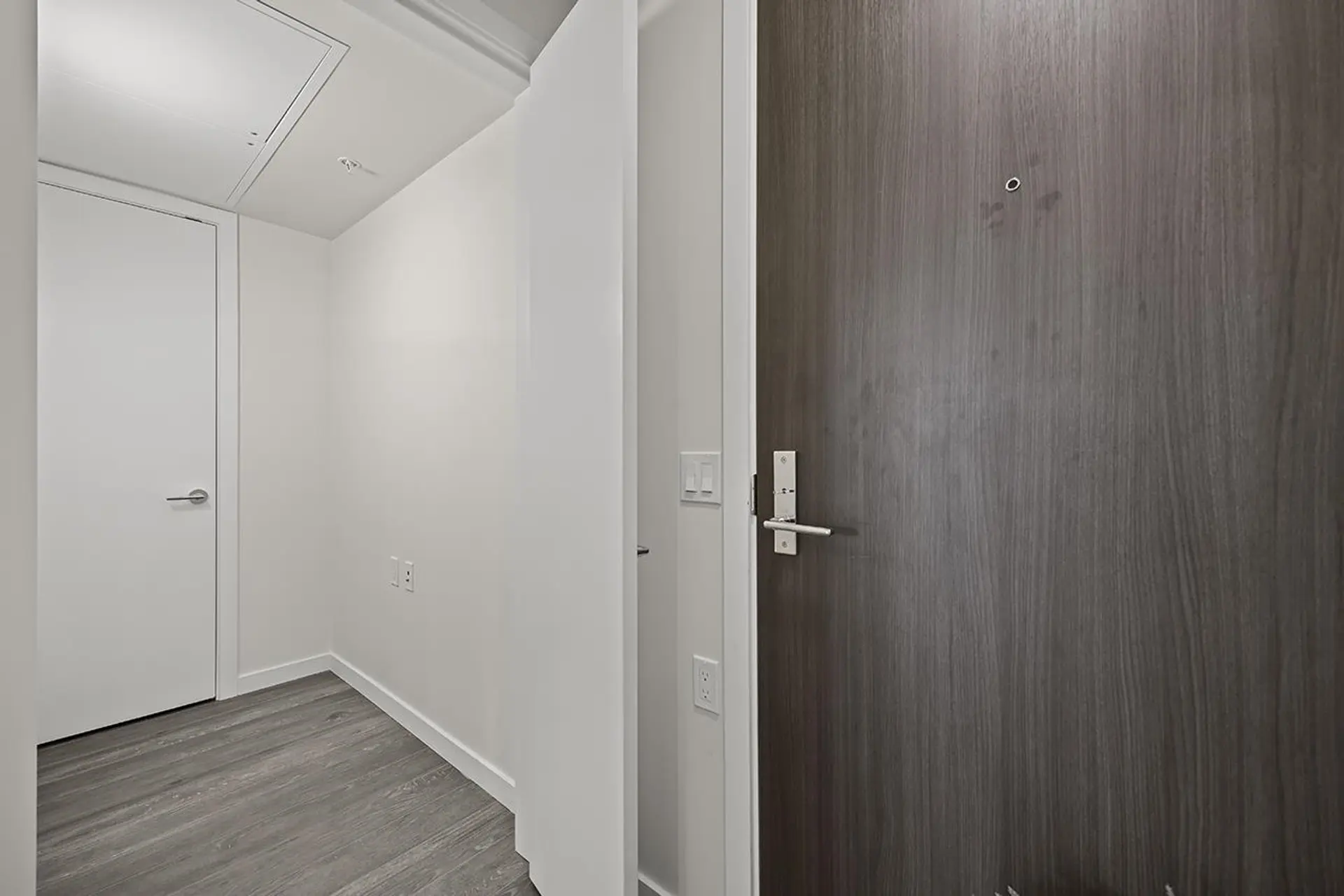#703 5311 Goring Street - Image 12