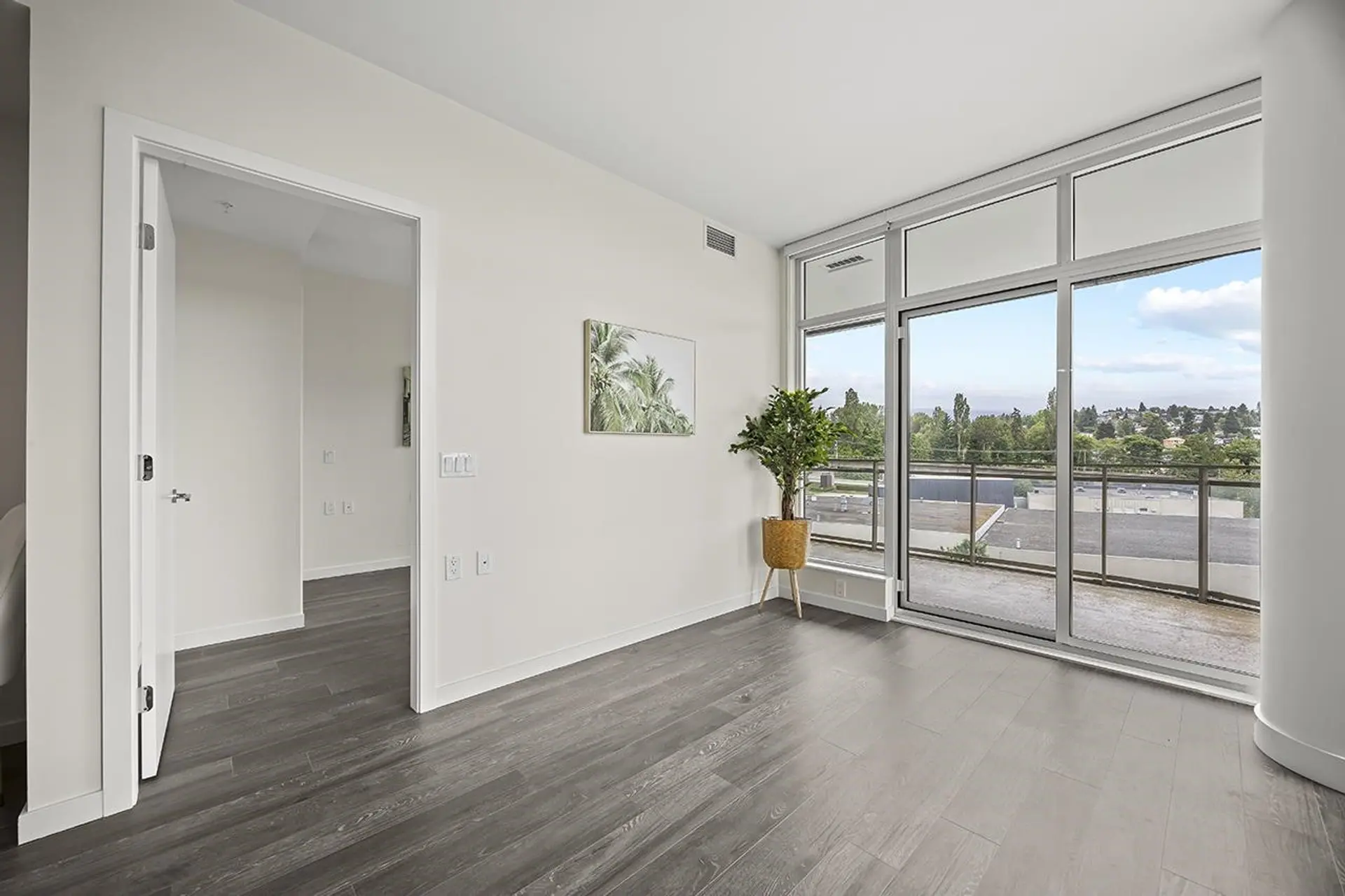 #703 5311 Goring Street - Image 5
