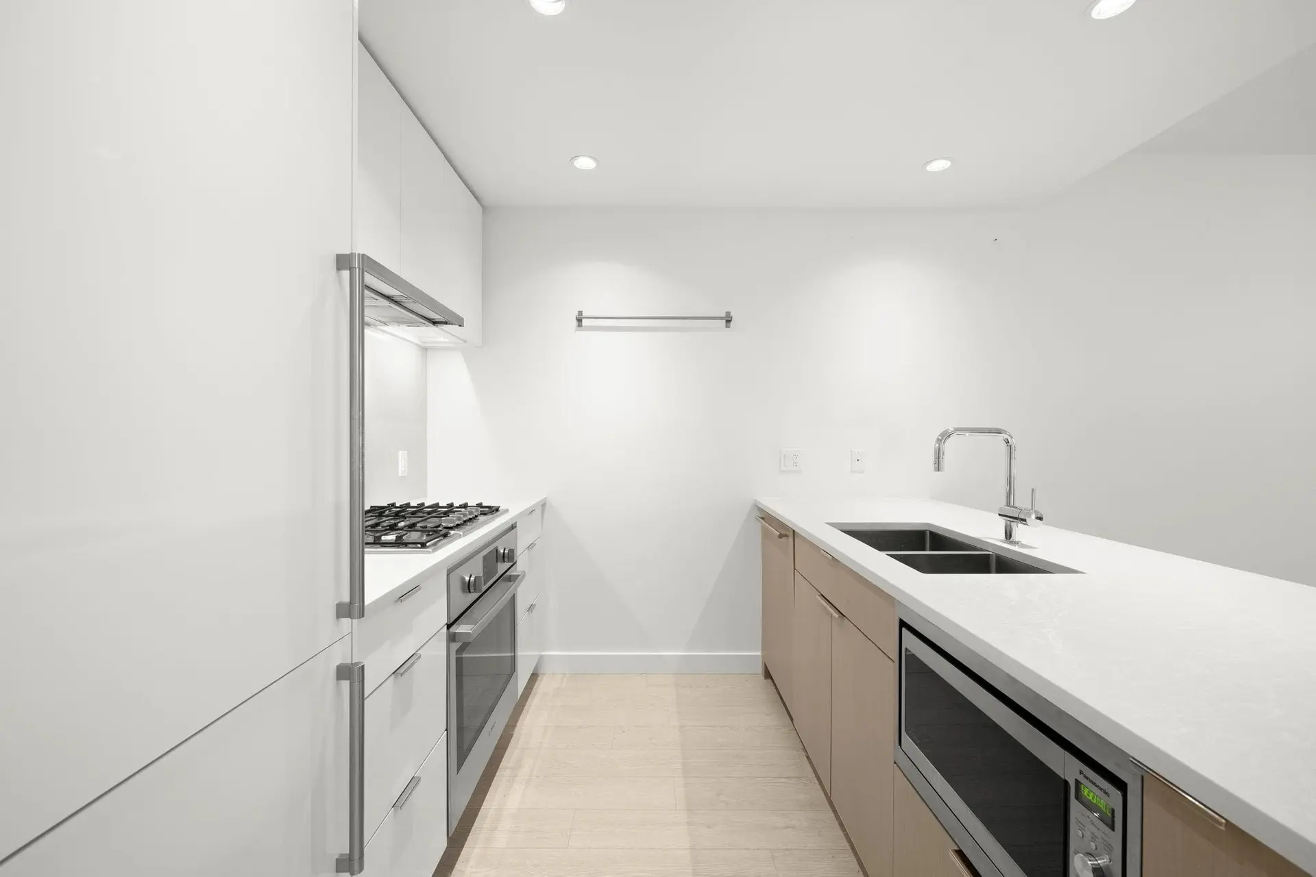 #203 7928 Yukon Street - Image 3