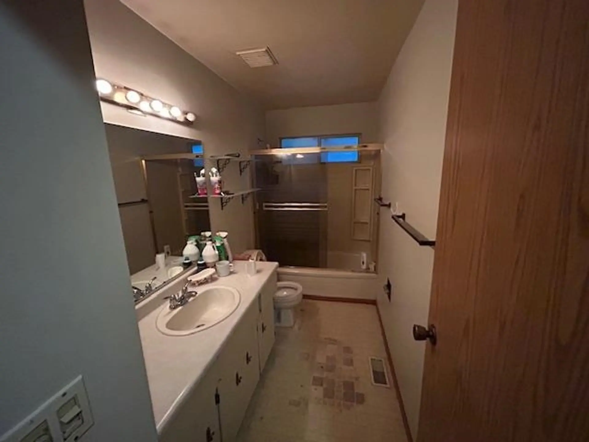 2187 Cape Horn Avenue - Image 7