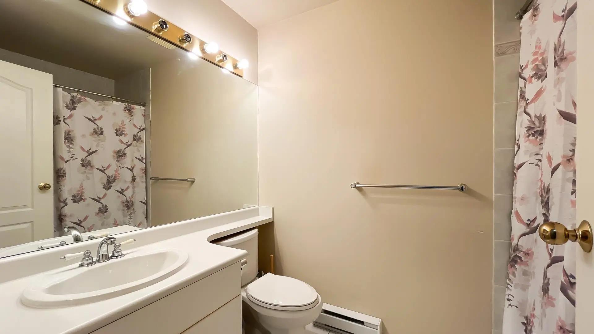 Property at #425 5888 DOVER CRESCENT, Richmond, BC